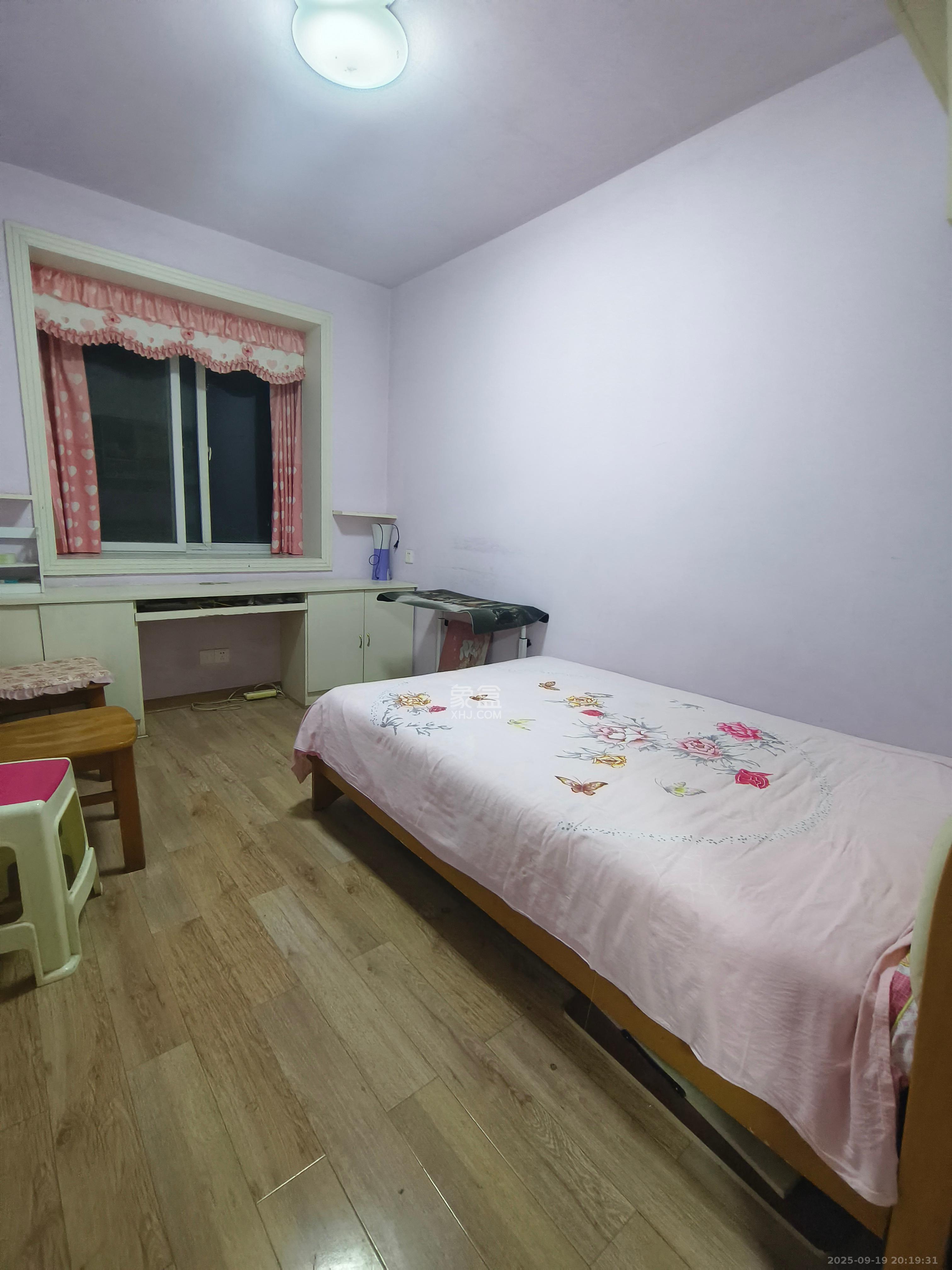 金帆小区  2室2厅1卫    1600.0元/月室内图