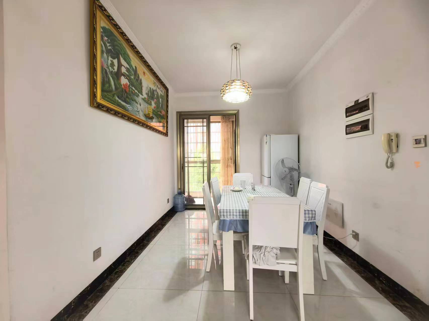 钢都花园  3室2厅2卫    72.8万 钢都花园  3室2厅2卫    72.8万客厅