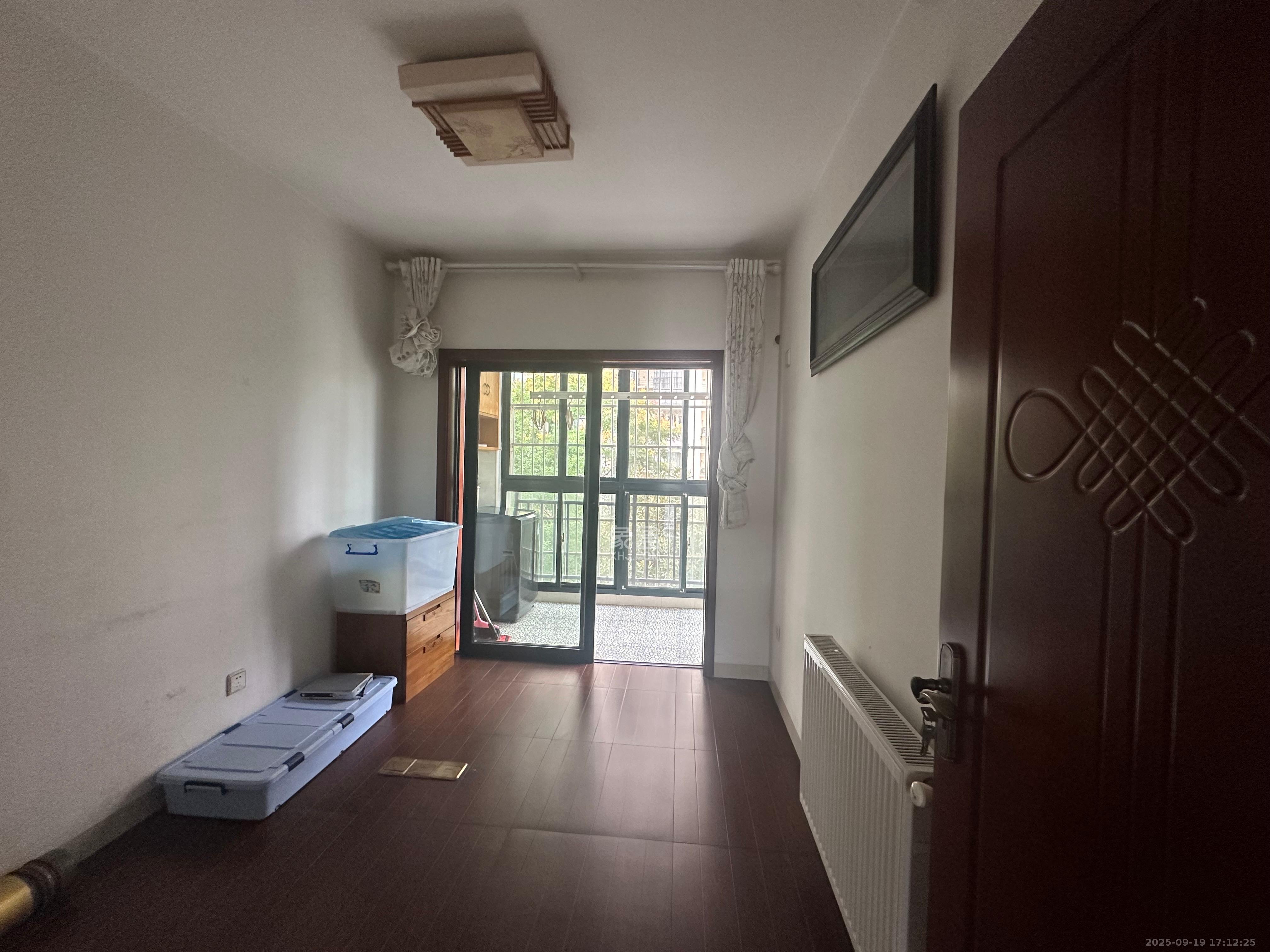 观湖苑(长沙映像) 4室2厅2卫 3500.0元/月 观湖苑(长沙映像) 4室2厅2卫 3500.0元/月室内图