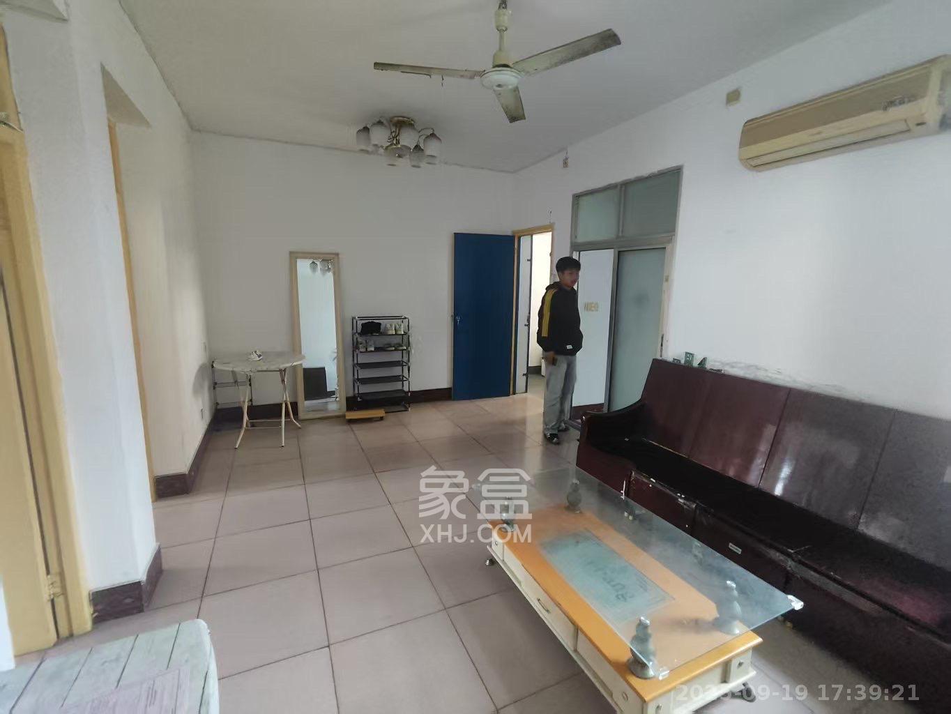 航天大院  2室1厅0卫    1400.0元/月室内图