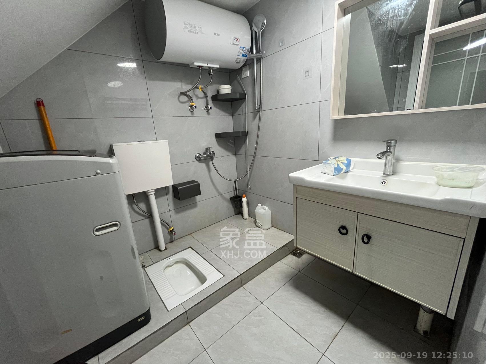 华润置地广场二期 1室1厅1卫 1100.0元/月 华润置地广场二期 1室1厅1卫 1100.0元/月室内图