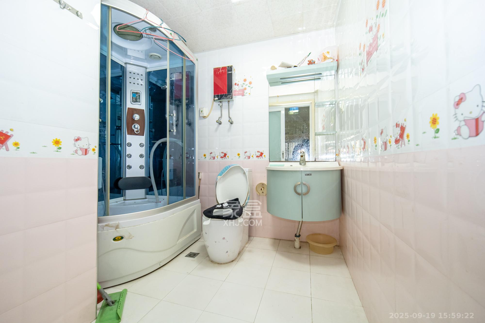 楚天馨苑  3室2厅2卫    68.8万卫生间