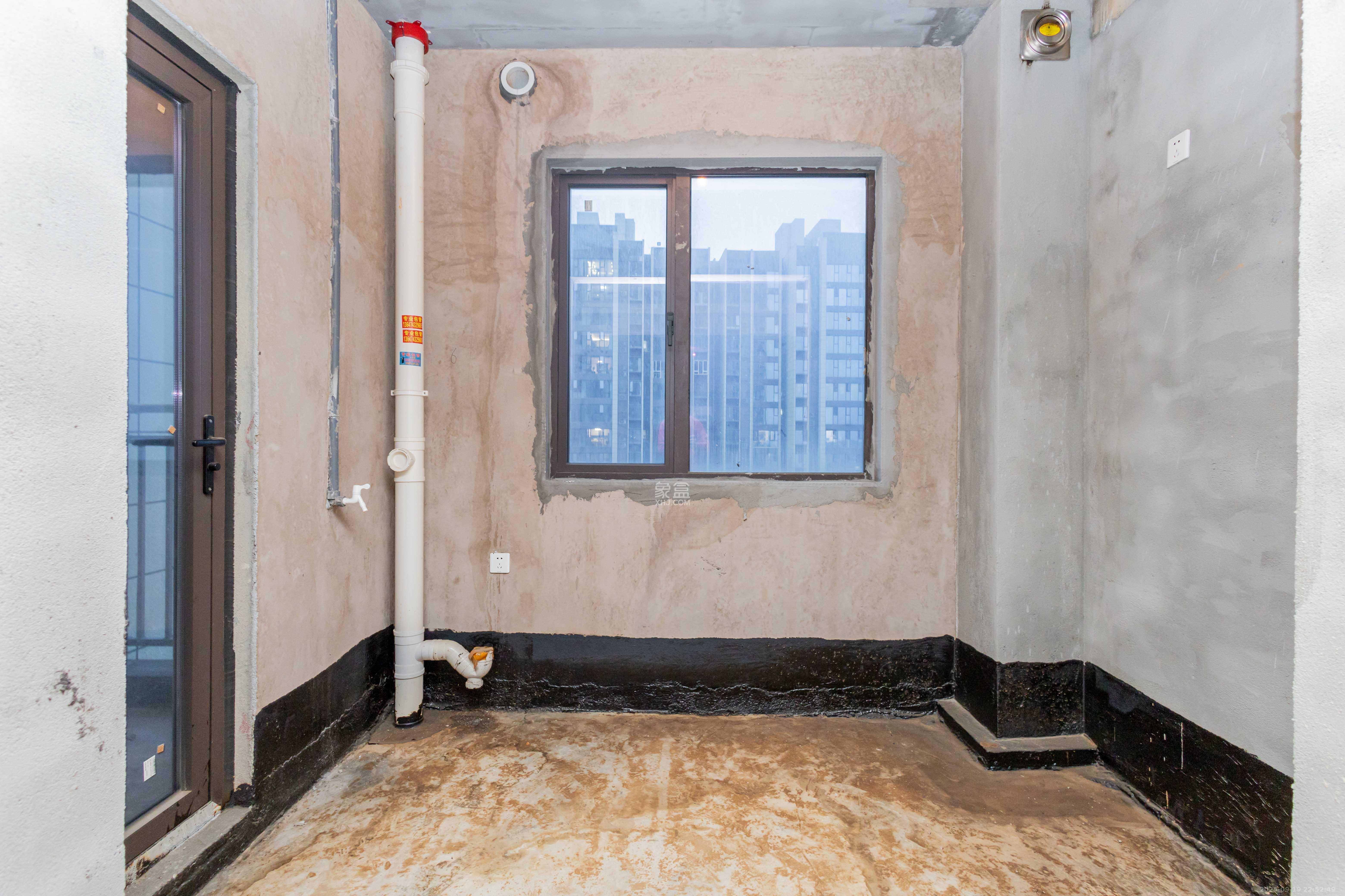 湘域芯城一期  3室2厅2卫    111.0万 湘域芯城一期  3室2厅2卫    111.0万厨房