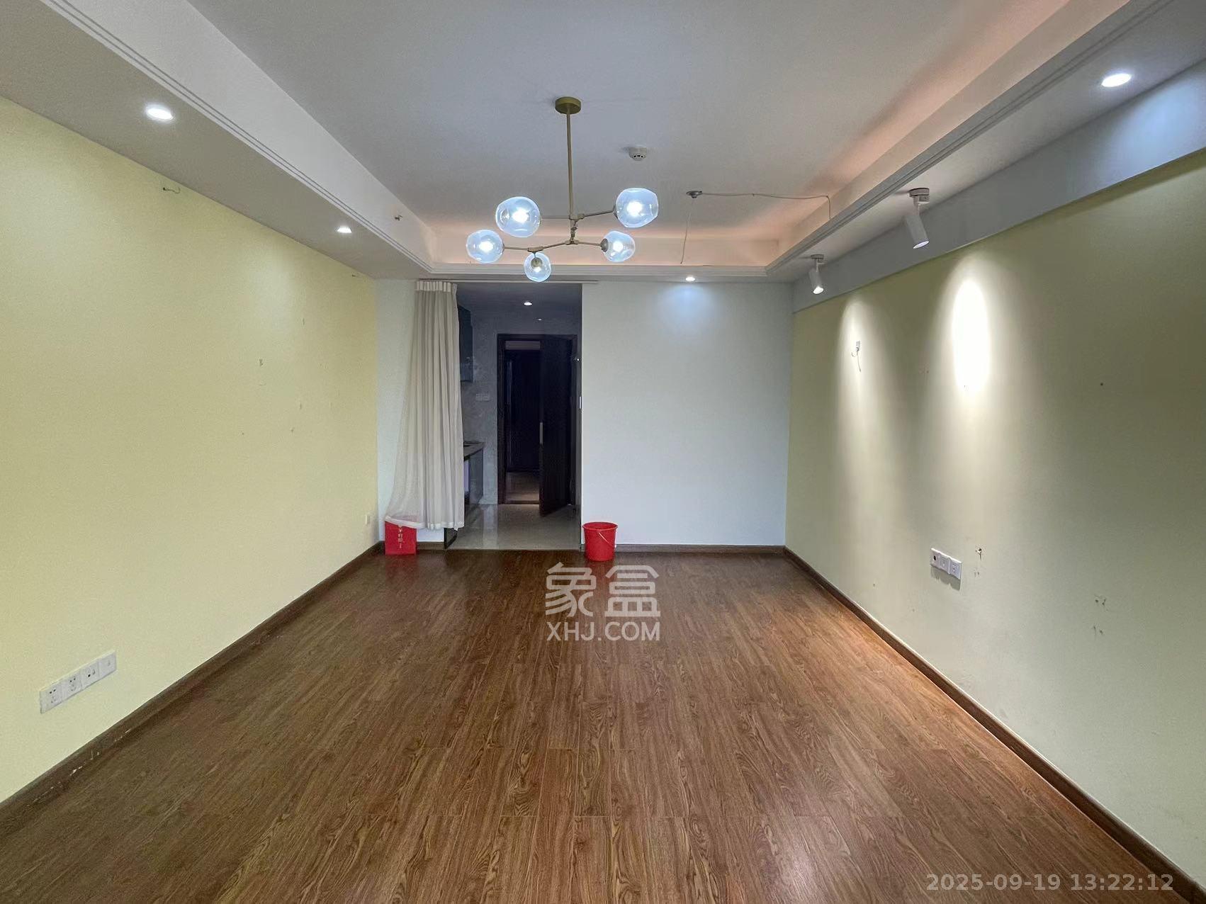 德思勤城市广场(宝格丽公寓) 1室1厅1卫 2000.0元/月 德思勤城市广场(宝格丽公寓) 1室1厅1卫 2000.0元/月室内图