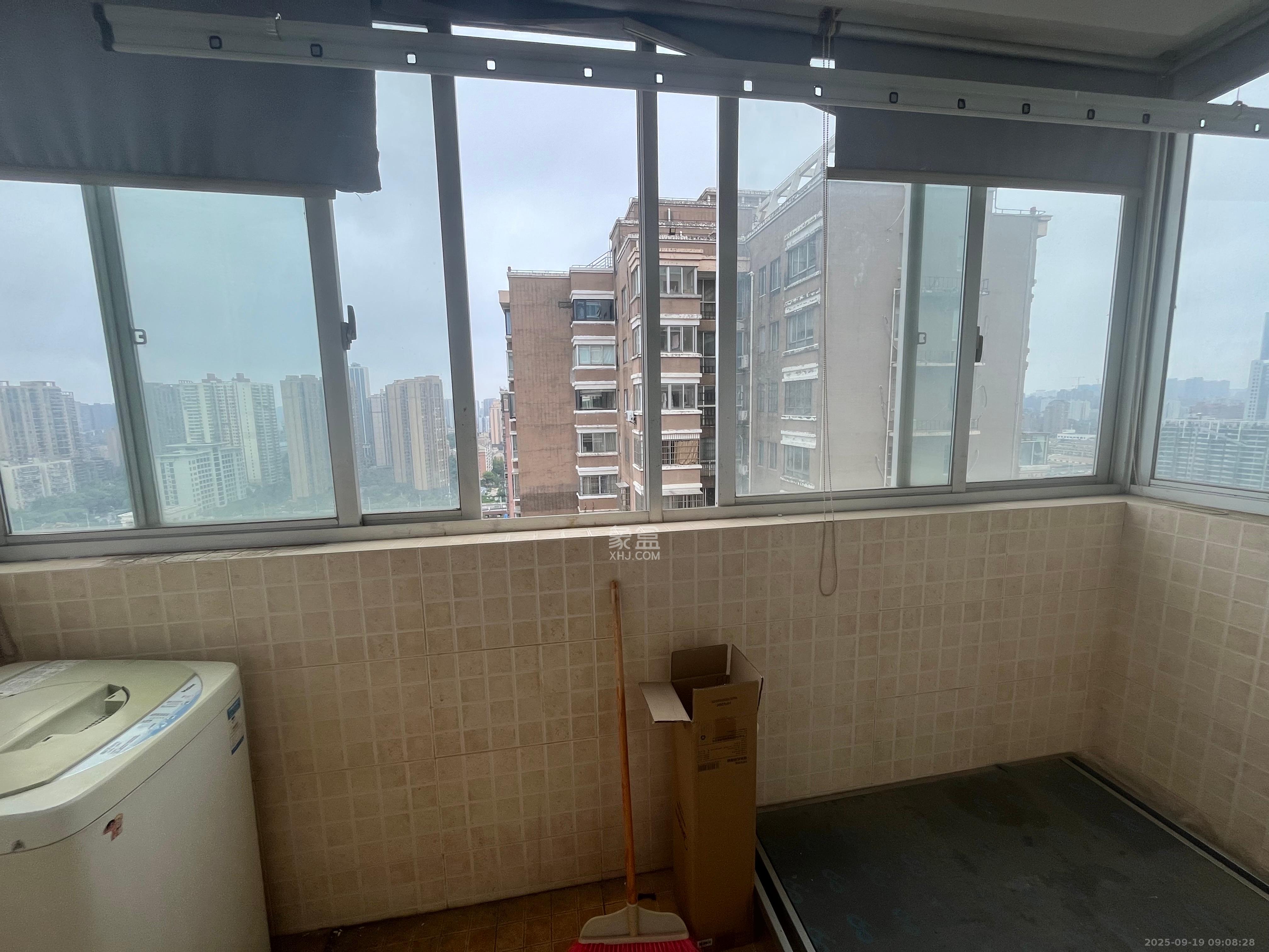 上河国际B座 2室2厅1卫 2100.0元/月 上河国际B座 2室2厅1卫 2100.0元/月室内图