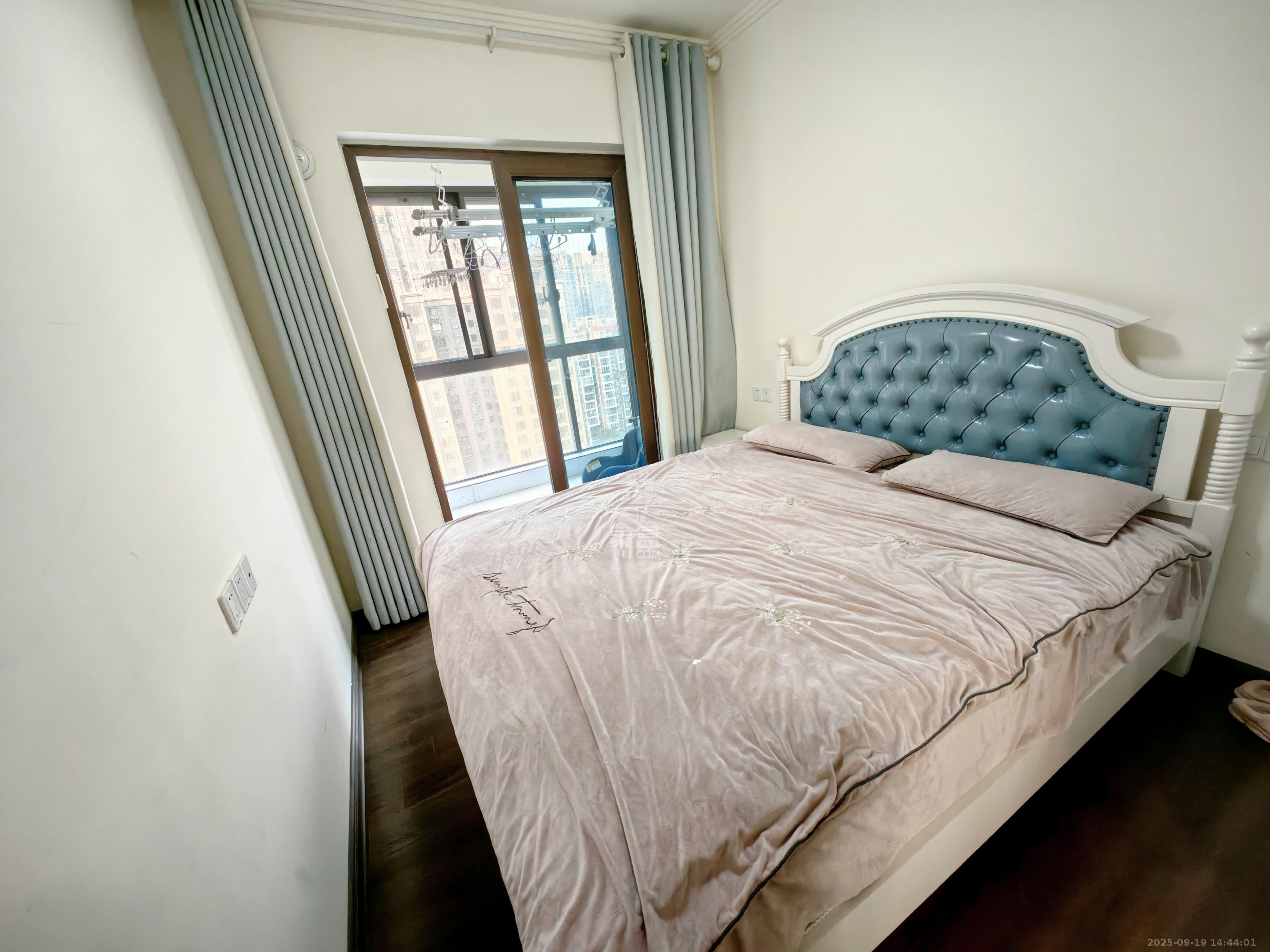 碧桂园中央花园 3室2厅2卫 3500.0元/月 碧桂园中央花园 3室2厅2卫 3500.0元/月小区图