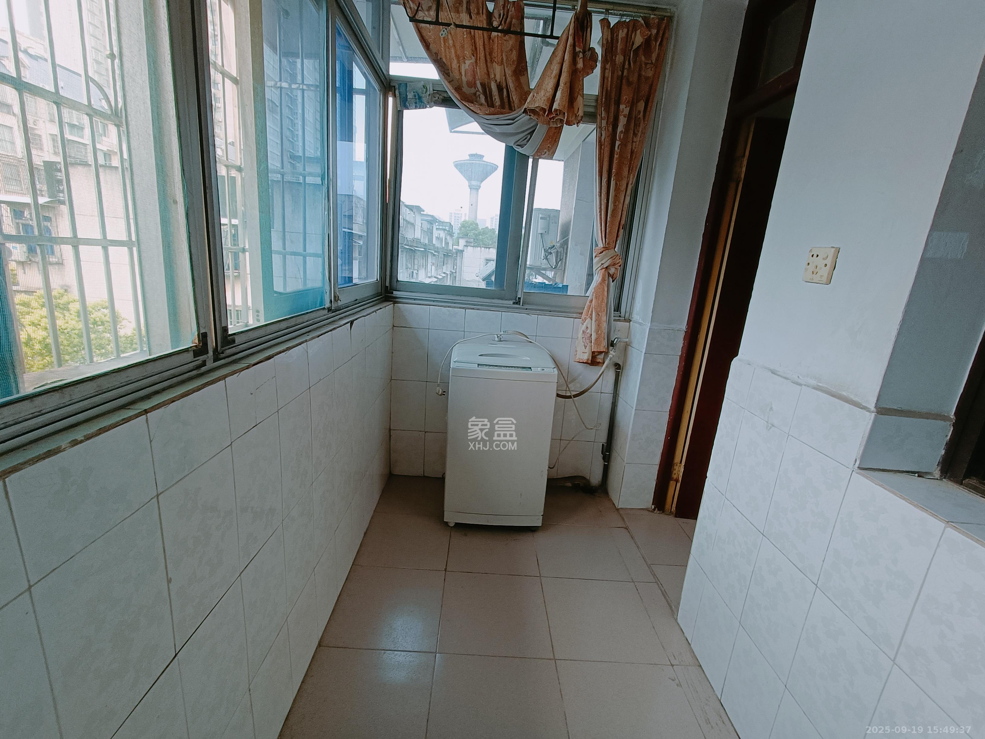 左家塘印刷厂宿舍(人印宿舍) 2室1厅1卫 1100.0元/月 左家塘印刷厂宿舍(人印宿舍) 2室1厅1卫 1100.0元/月室内图