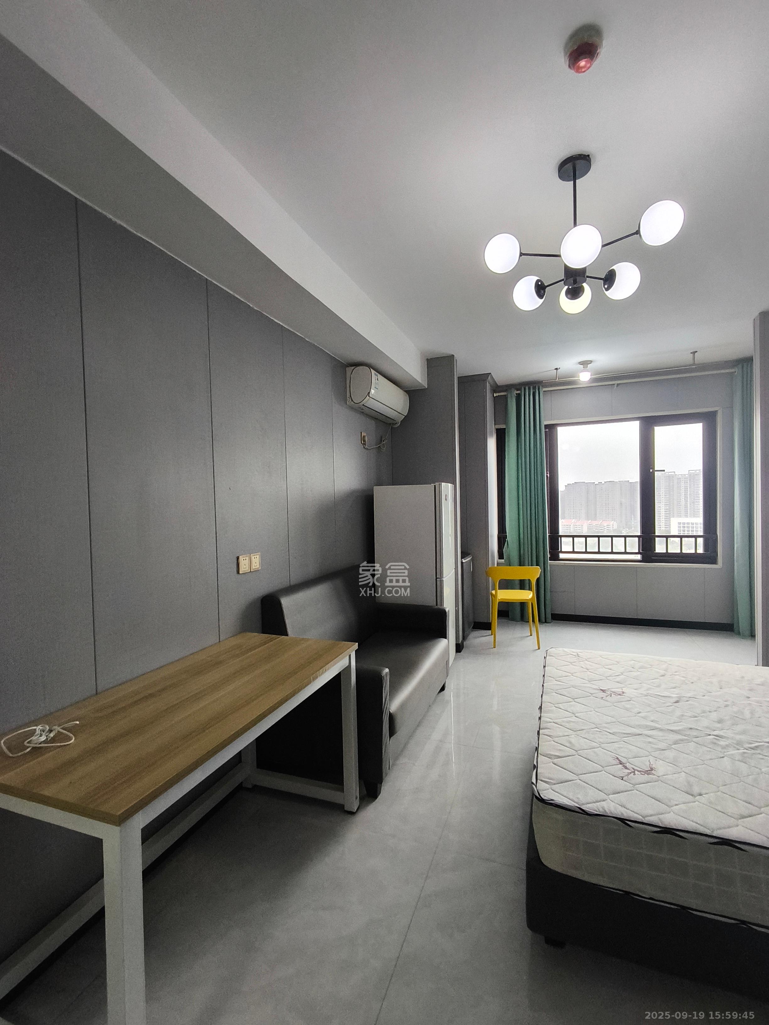 中海珑悦府  1室0厅0卫    1200.0元/月室内图