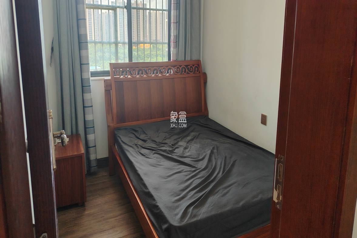 新城吾悦广场 3室2厅1卫 2700.0元/月 新城吾悦广场 3室2厅1卫 2700.0元/月室内图