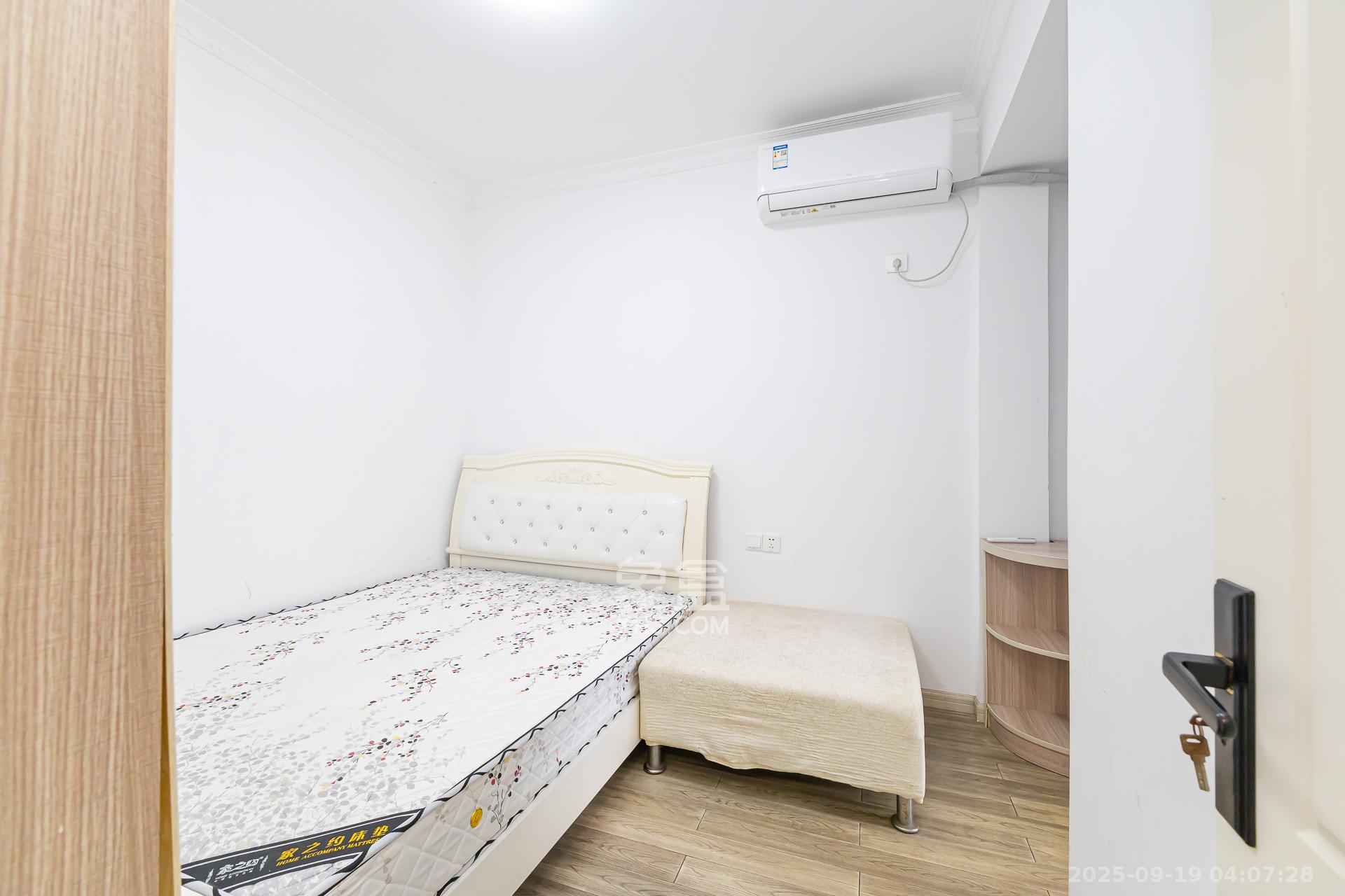 明发国际城  3室2厅1卫    79.8万卧室