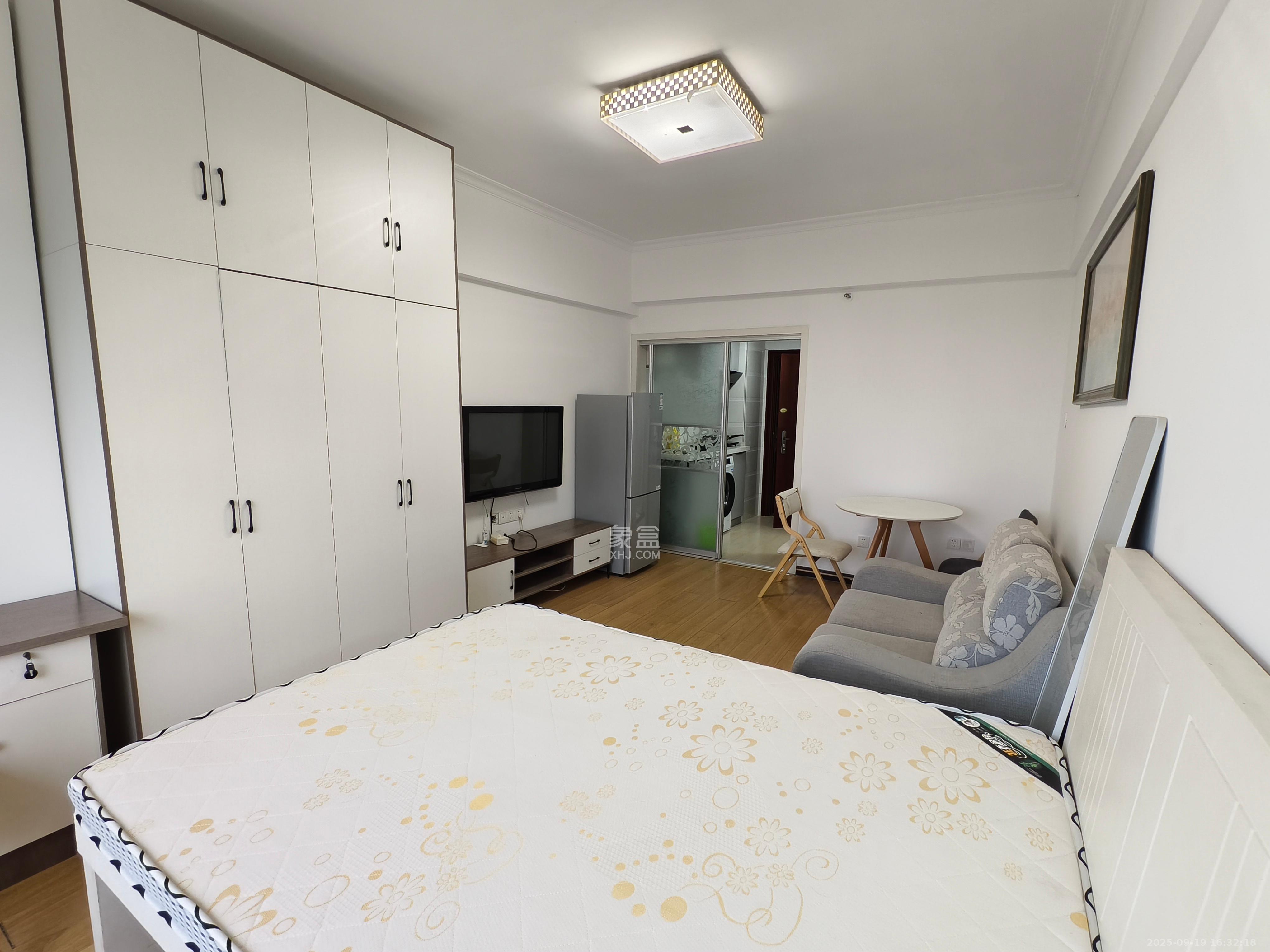 名富公寓 1室1厅1卫 1500.0元/月 名富公寓 1室1厅1卫 1500.0元/月室内图