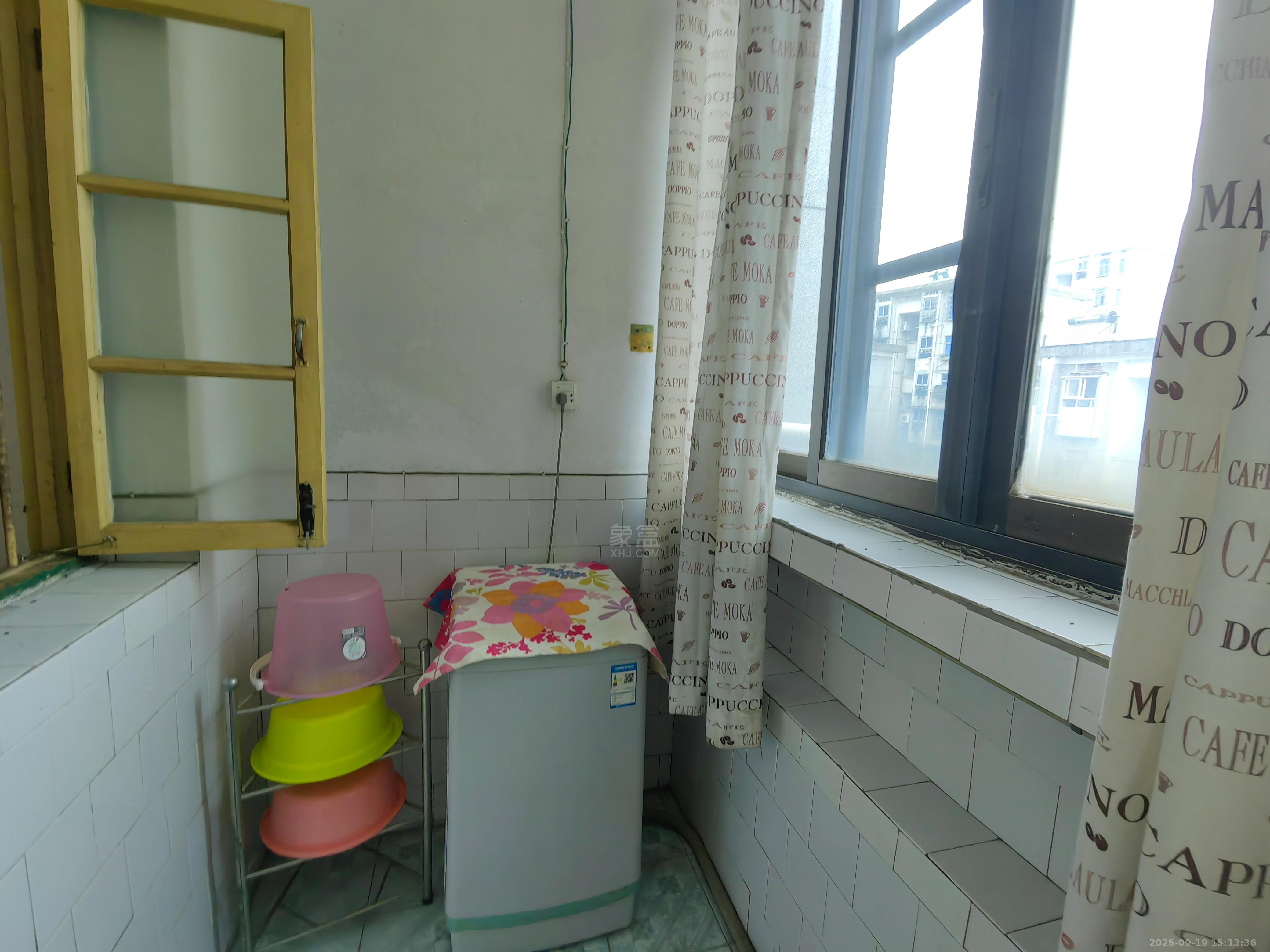 石峰区怡园小区 2室1厅1卫 500.0元/月 石峰区怡园小区 2室1厅1卫 500.0元/月室内图