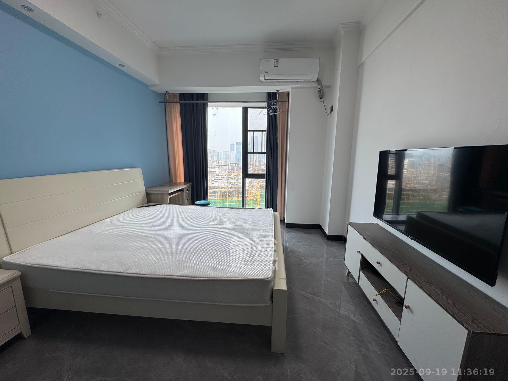 万润时光里 1室1厅1卫 1800.0元/月 万润时光里 1室1厅1卫 1800.0元/月室内图