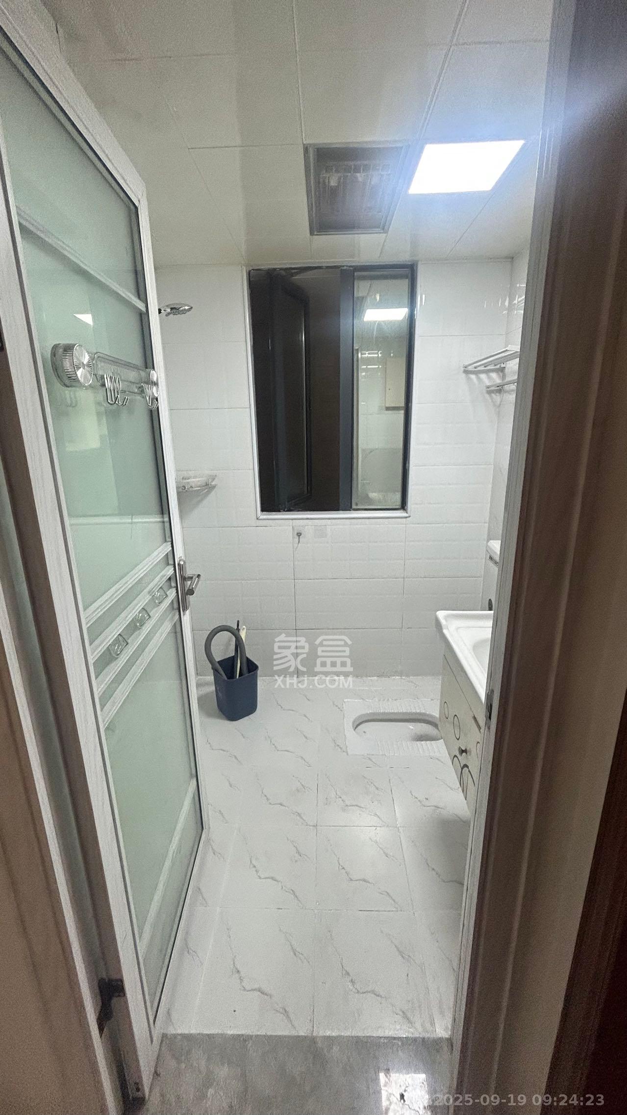 金谷豪庭  2室2厅1卫    1400.0元/月室内图