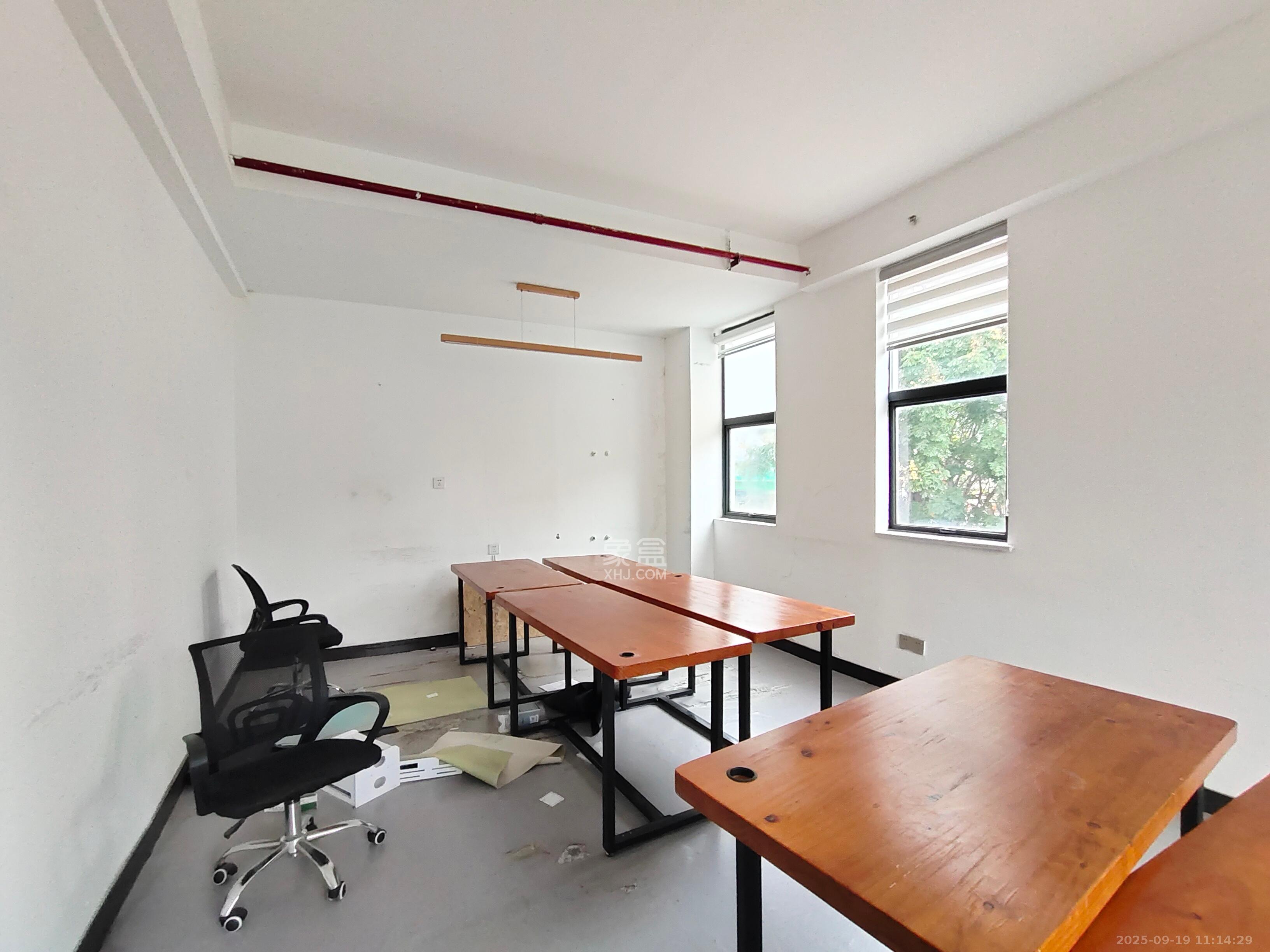 融科东南海 1室1厅1卫 8000.0元/月 融科东南海 1室1厅1卫 8000.0元/月室内图