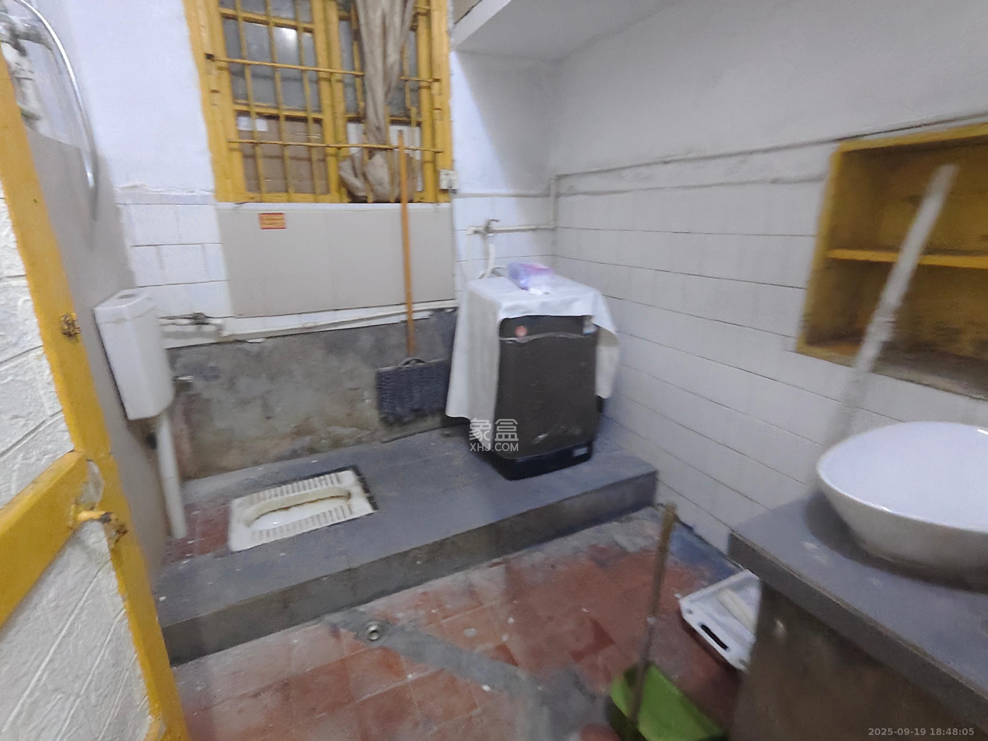 西牌楼社区  3室1厅1卫    2600.0元/月室内图