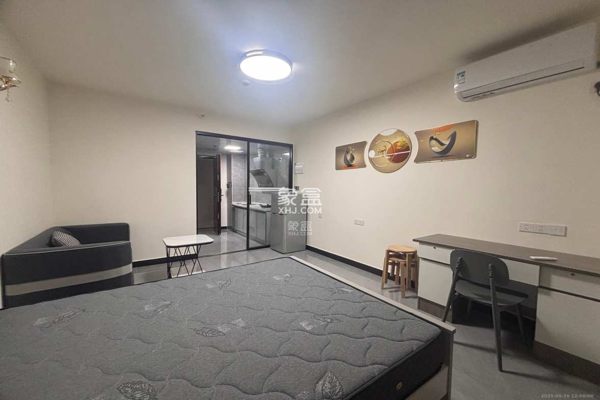 中海珑悦府 1室1厅1卫 1200.00元/月 中海珑悦府 1室1厅1卫 1200.00元/月室内图