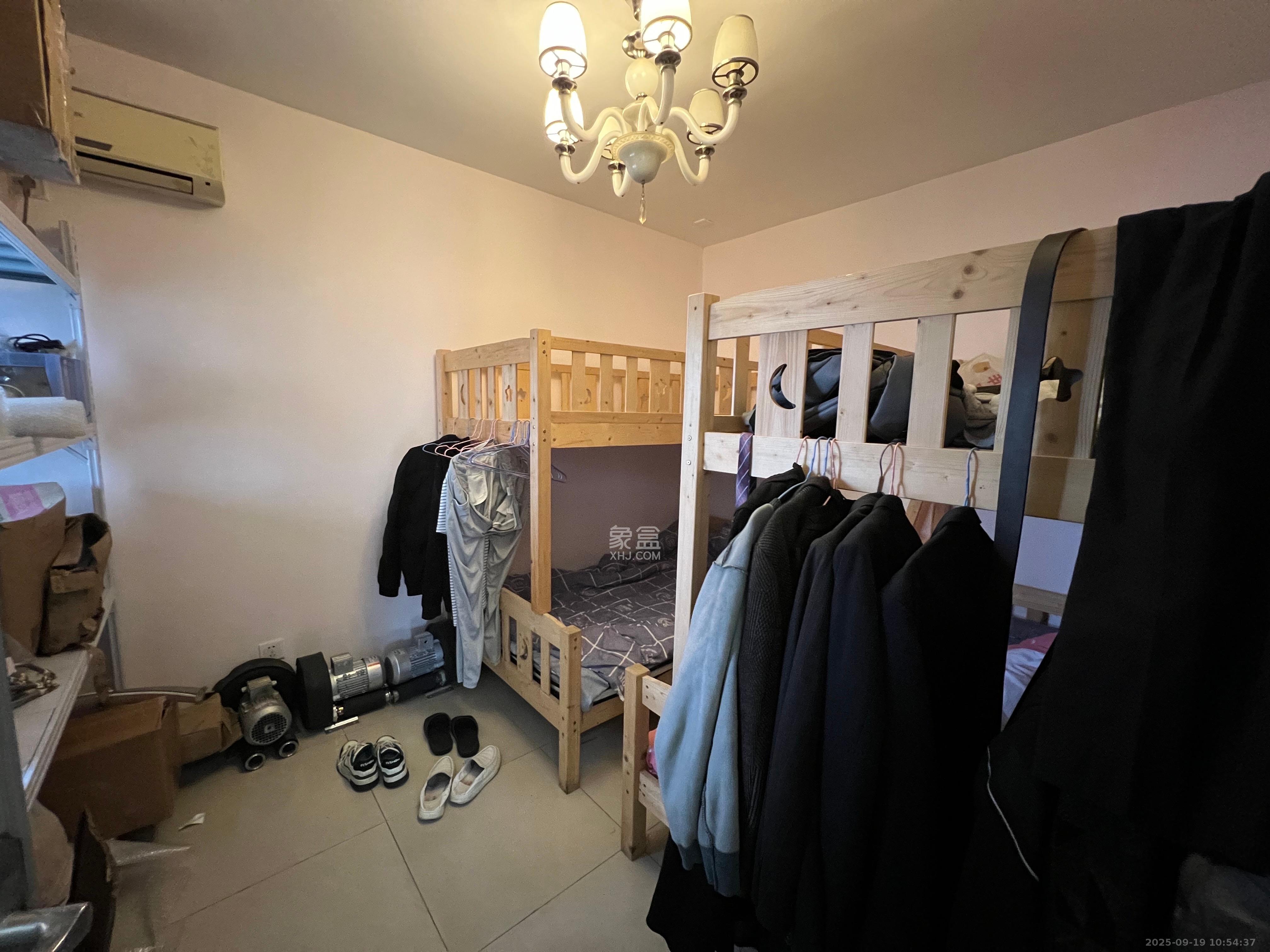 高桥现代商贸城 3室2厅1卫 2700.0元/月 高桥现代商贸城 3室2厅1卫 2700.0元/月室内图