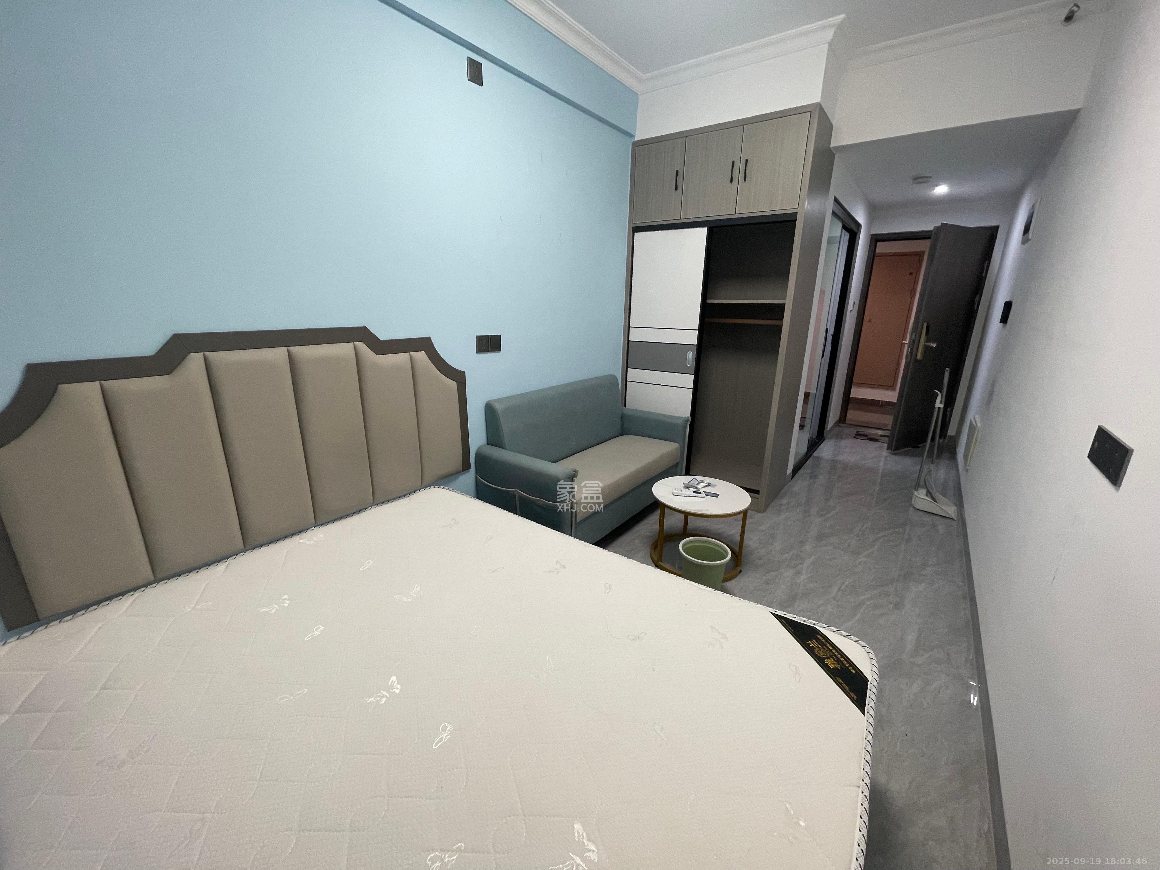 万科金色梦想D区 1室1厅1卫 1100.0元/月 万科金色梦想D区 1室1厅1卫 1100.0元/月室内图