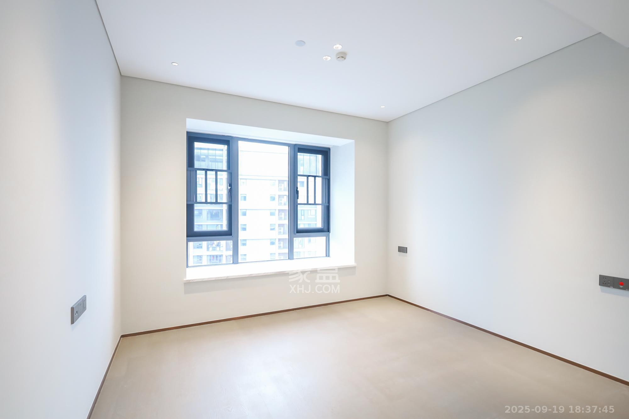 长沙悦府(华润万象城) 4室2厅3卫 530.0万 长沙悦府(华润万象城) 4室2厅3卫 530.0万卧室