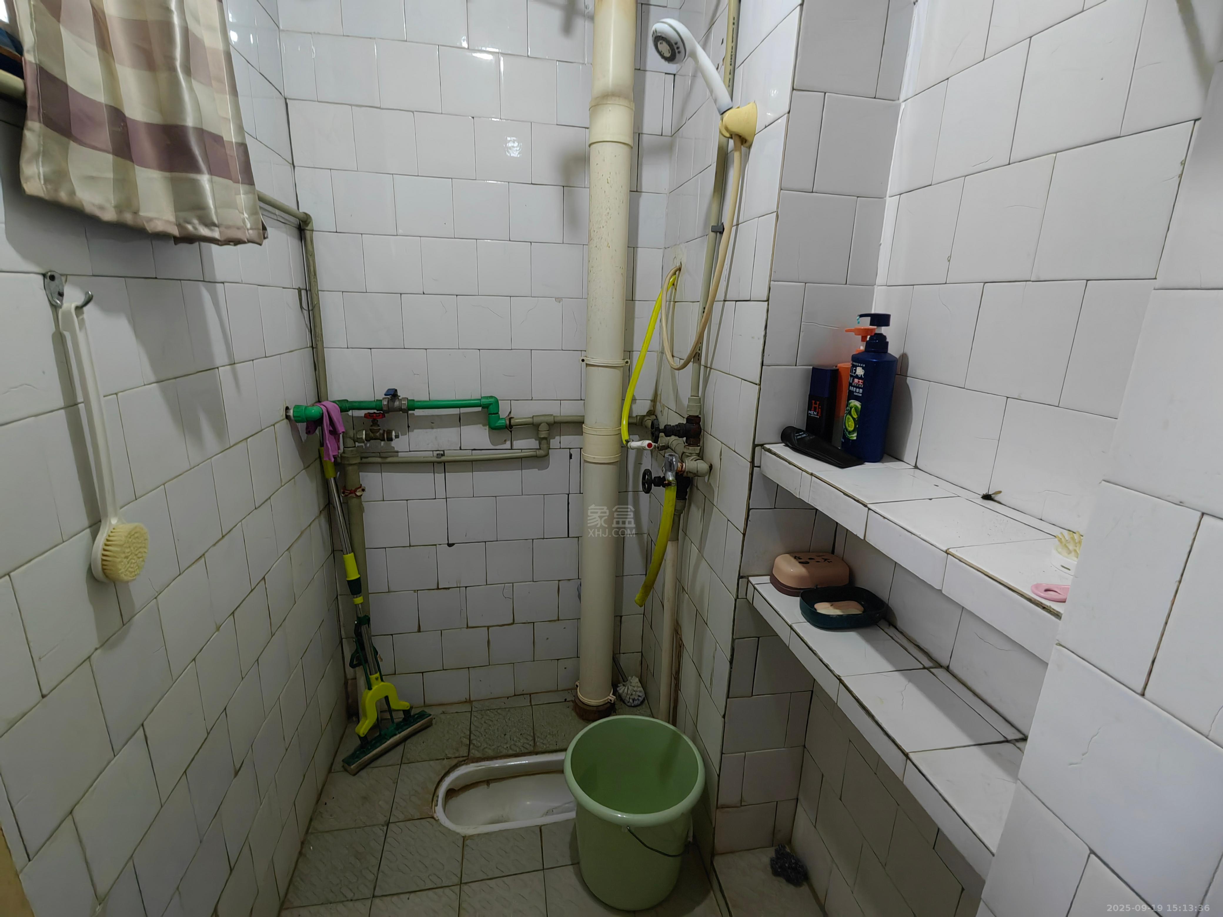 石峰区怡园小区 2室1厅1卫 500.0元/月 石峰区怡园小区 2室1厅1卫 500.0元/月室内图