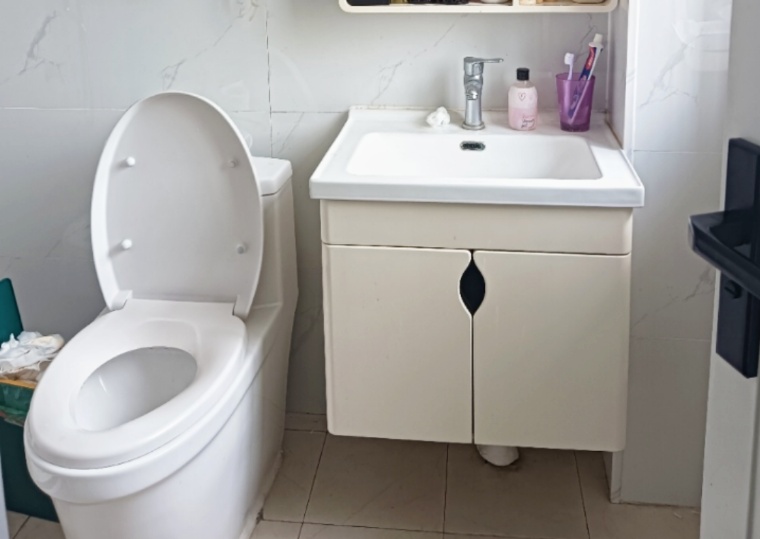 颐园小区  4室2厅2卫    49.8万室内图