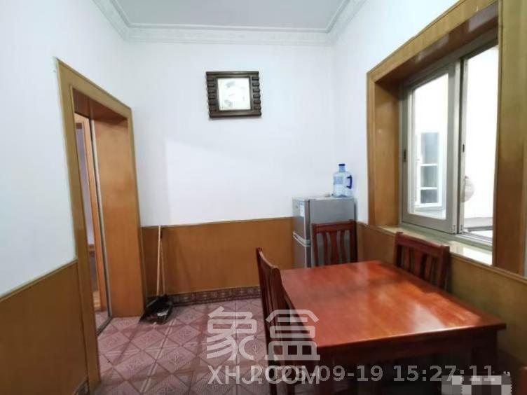 麓山南路立新村001号(粮食局) 2室2厅1卫 1800.0元/月 麓山南路立新村001号(粮食局) 2室2厅1卫 1800.0元/月室内图