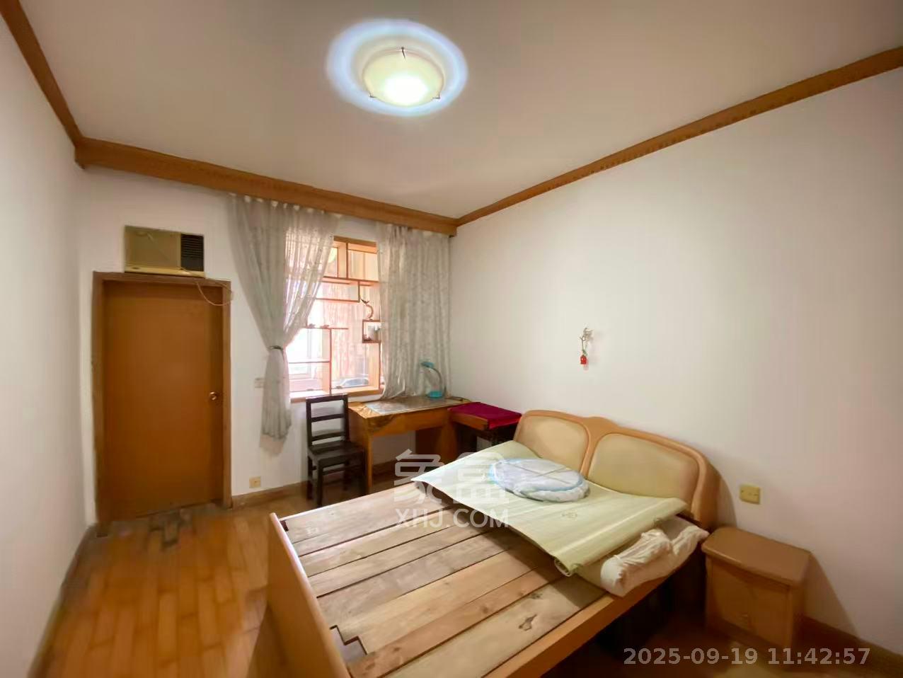 十一中学单位宿舍 3室1厅1卫 1500.0元/月 十一中学单位宿舍 3室1厅1卫 1500.0元/月室内图