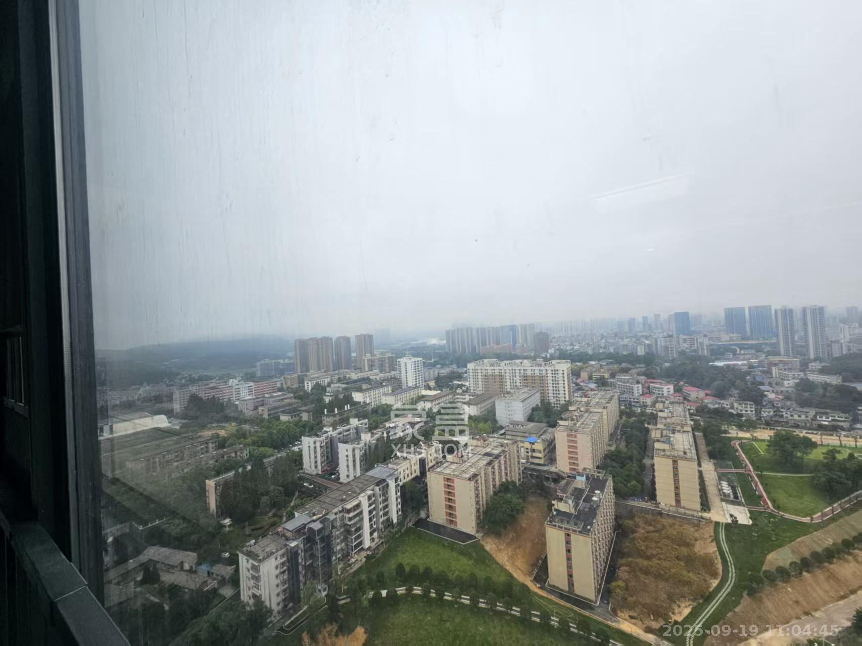 旭辉都会山  4室2厅3卫    10000.0元/月户型图