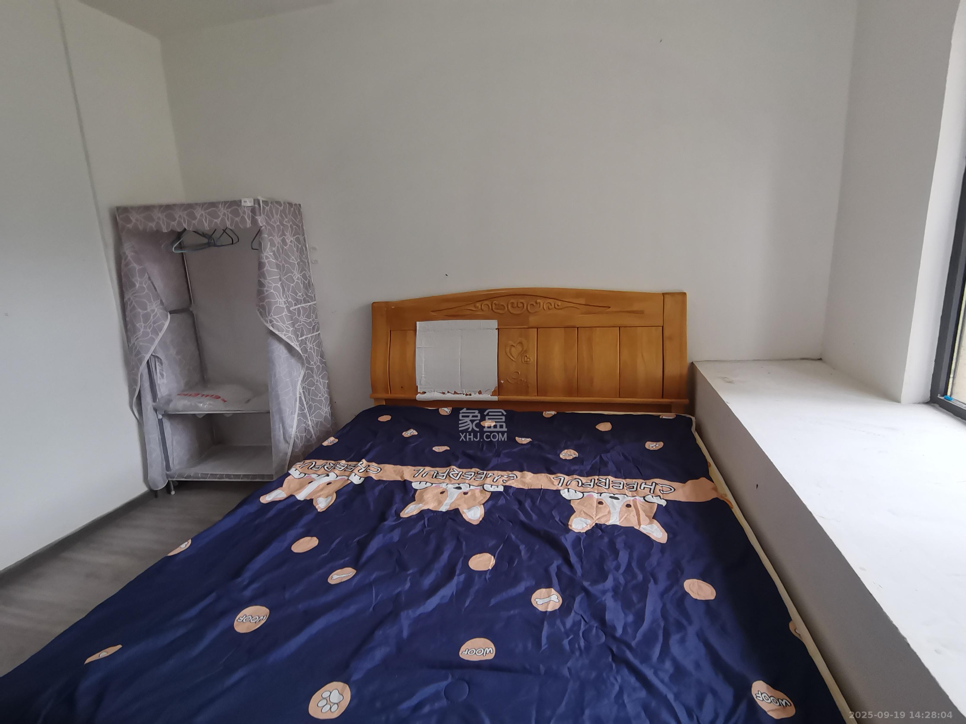 明发阅江悦府  3室2厅1卫    1700.0元/月室内图