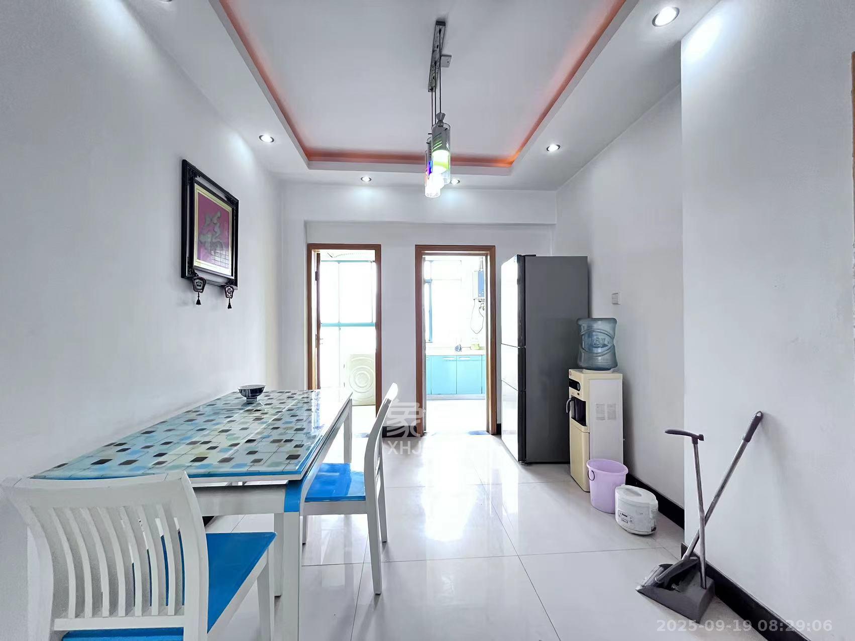 望兴景园一期 3室2厅2卫 2700.0元/月 望兴景园一期 3室2厅2卫 2700.0元/月室内图