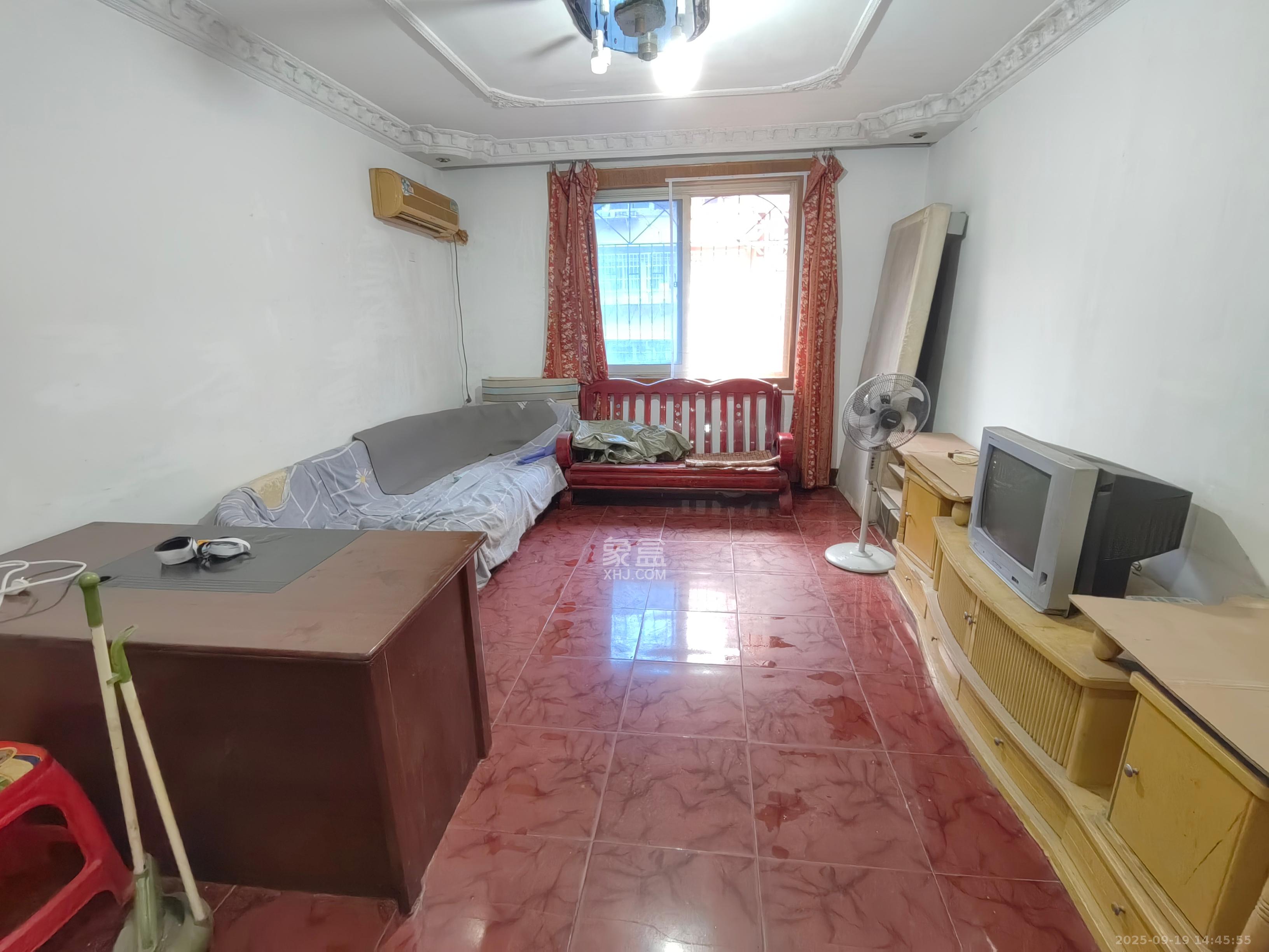 水泵厂宿舍  2室1厅1卫    1200.0元/月 水泵厂宿舍  2室1厅1卫    1200.0元/月室内图