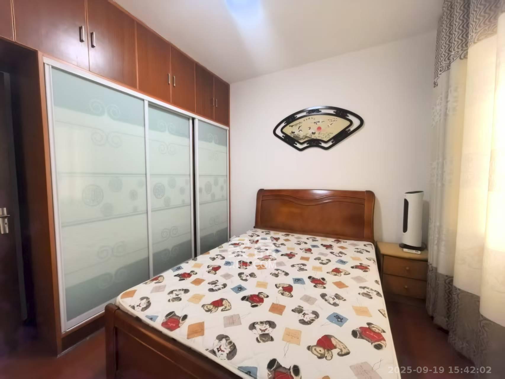 谷山庭院一期  3室2厅1卫    1800.0元/月室内图