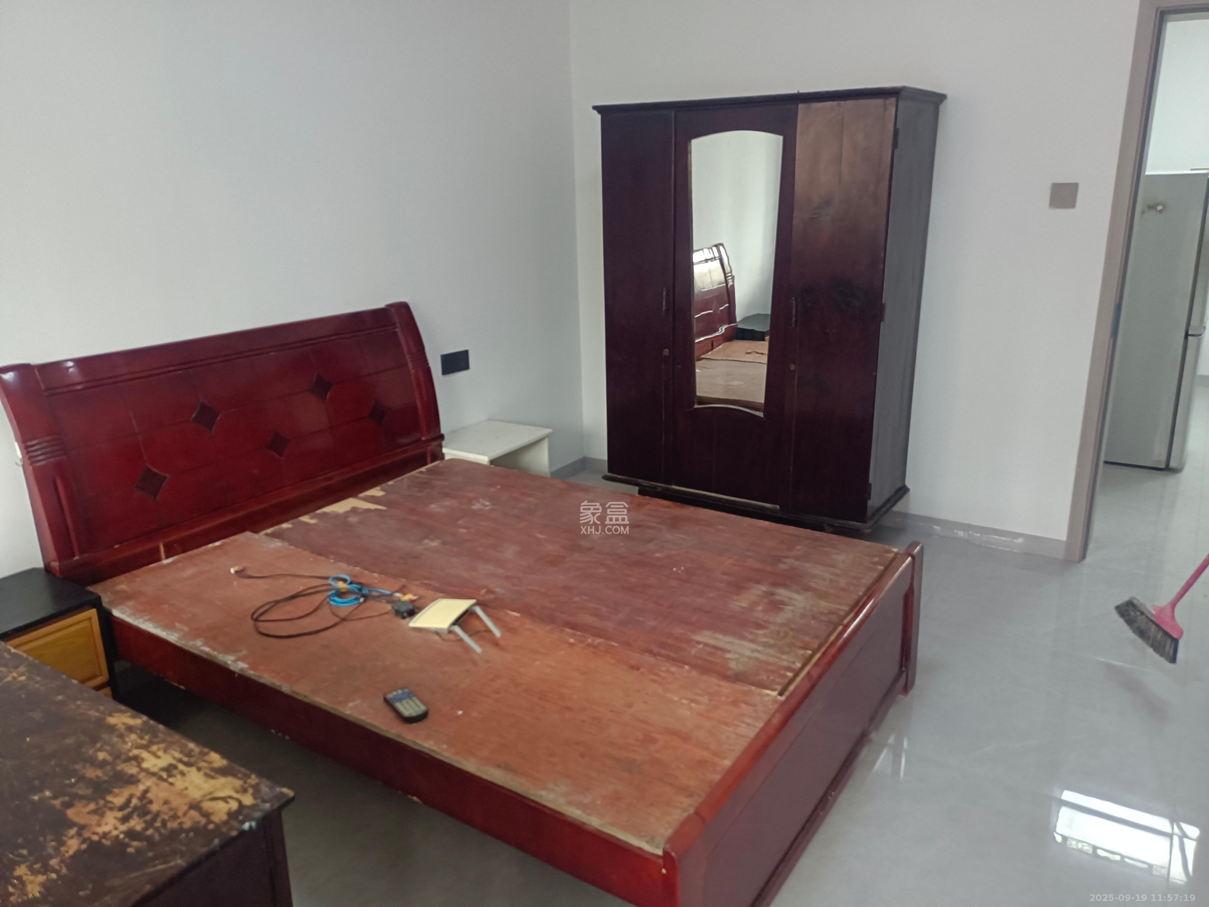 广厦新苑  2室1厅1卫    2000.0元/月室内图