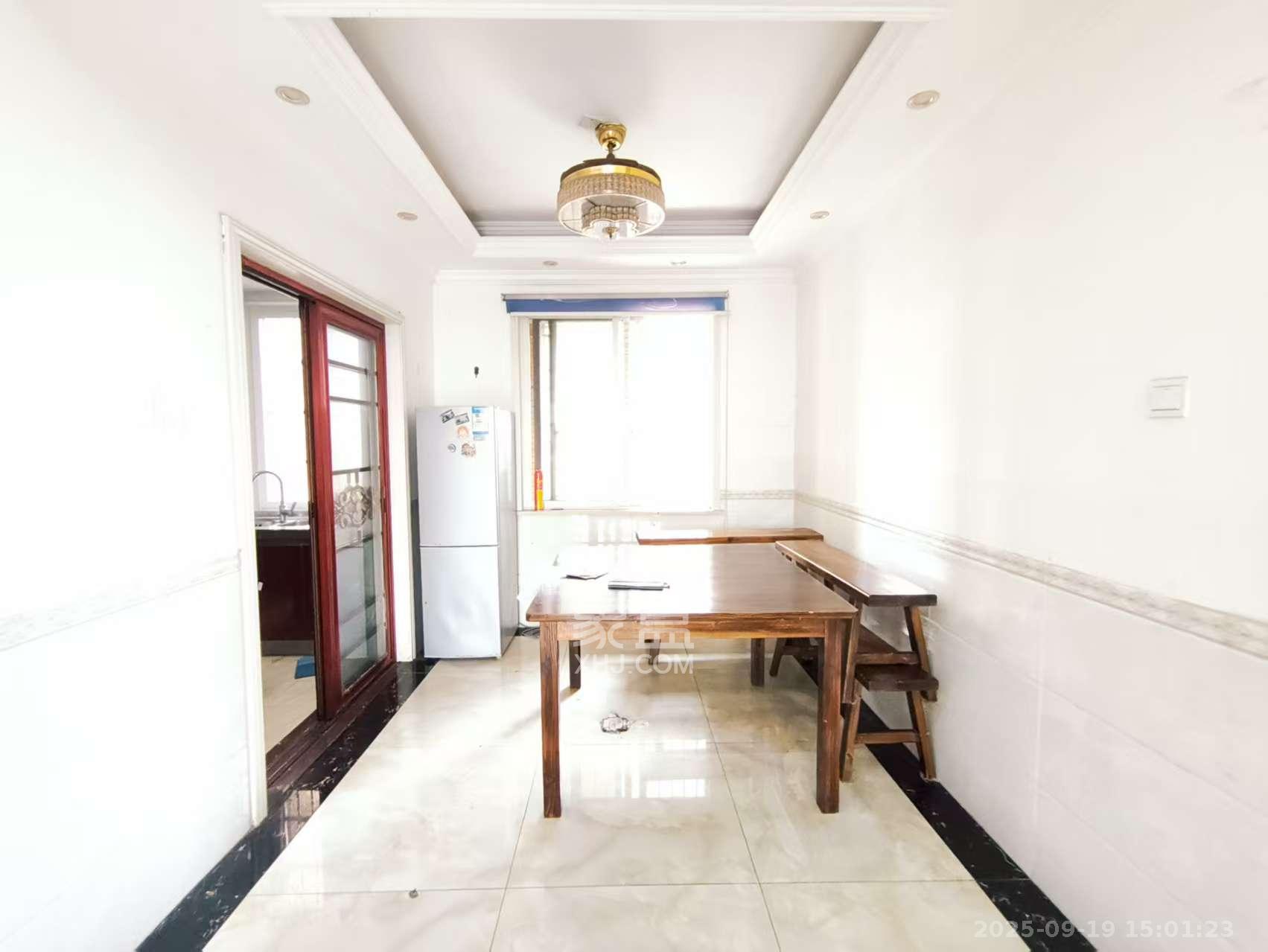 领东汇  4室2厅2卫    2400.0元/月室内图