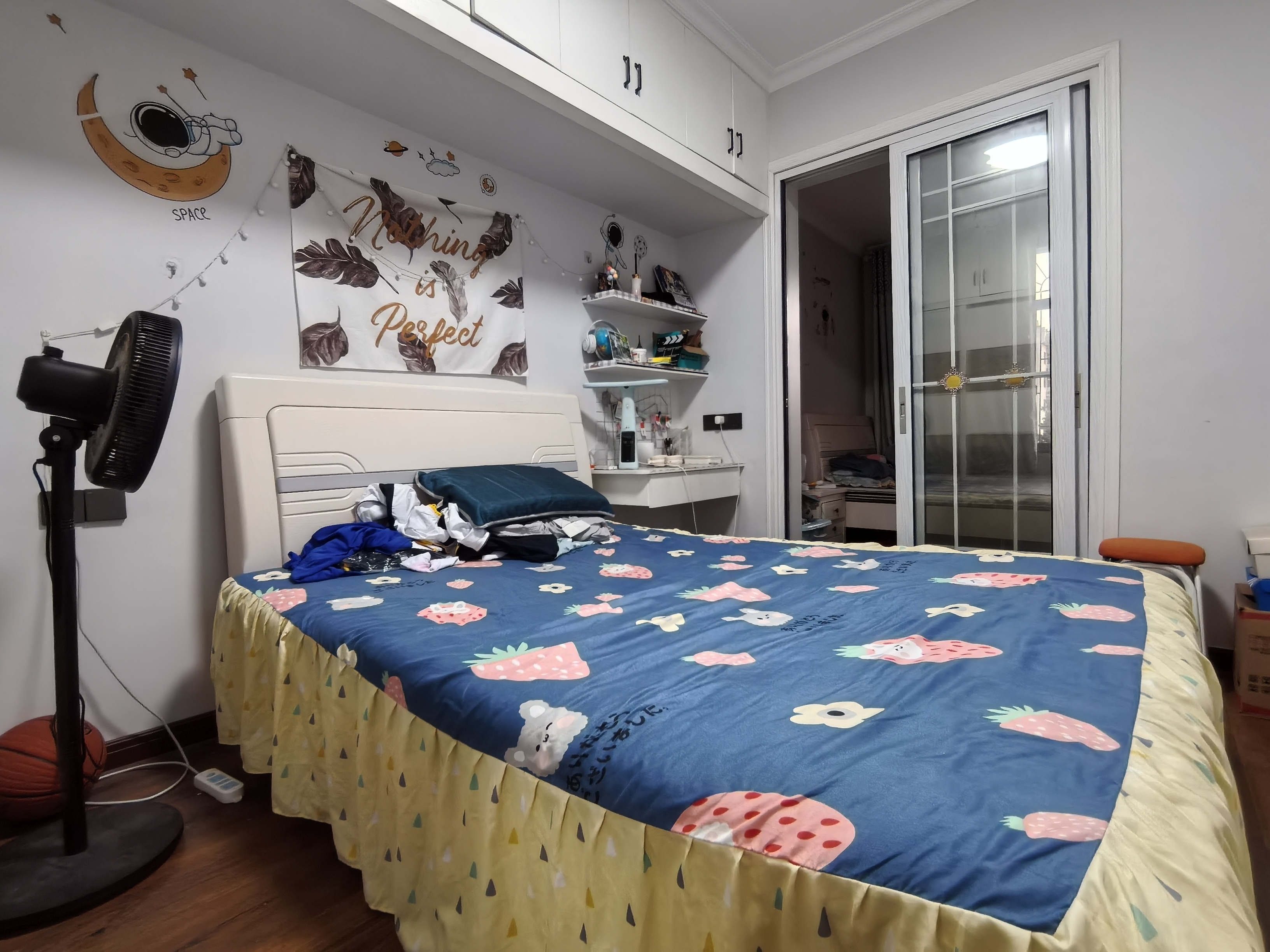 三中(校内)家属院 1室0厅0卫 2000.0元/月 三中(校内)家属院 1室0厅0卫 2000.0元/月室内图