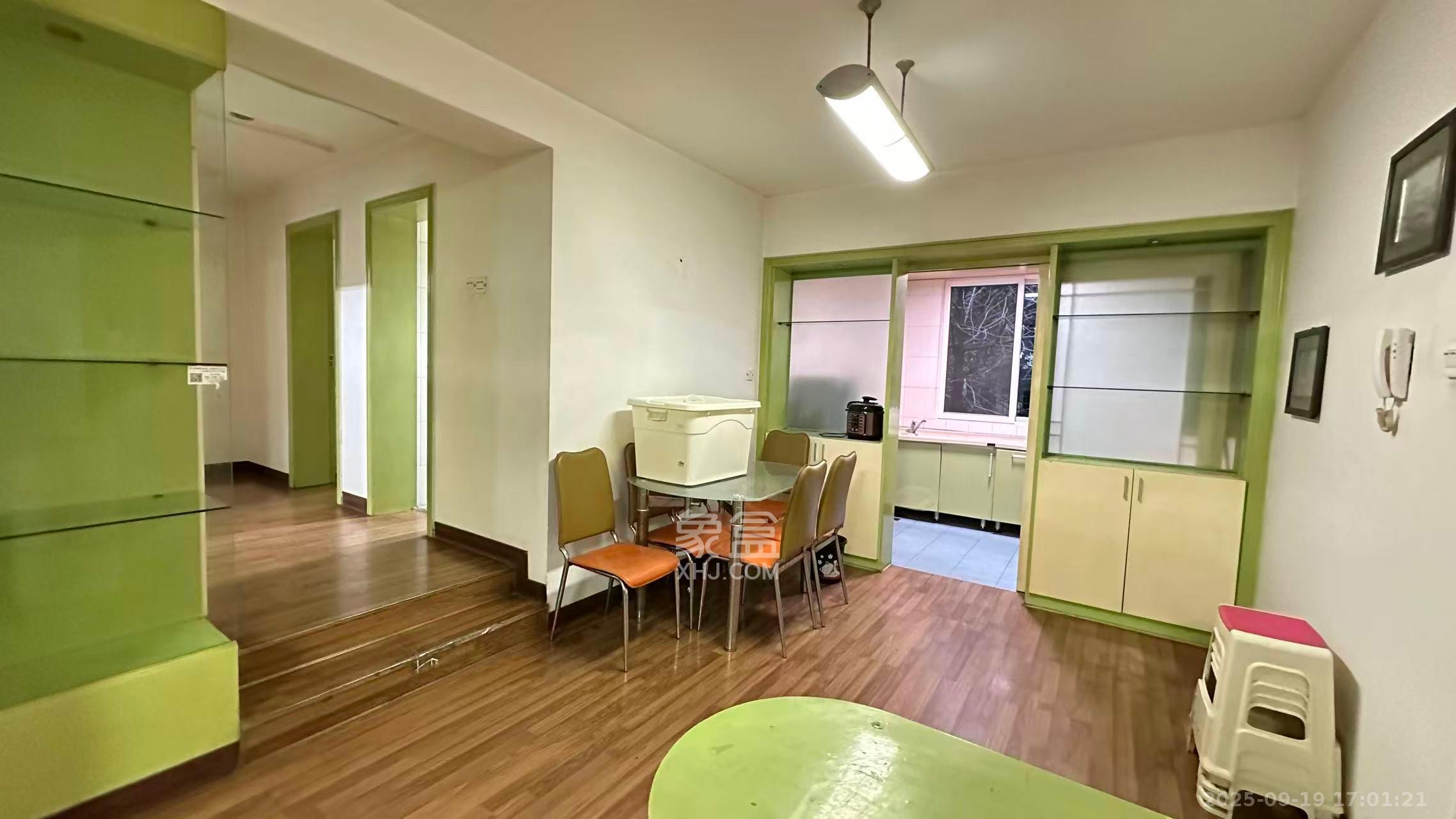 芙蓉苑 1室0厅0卫 2300.0元/月 芙蓉苑 1室0厅0卫 2300.0元/月室内图