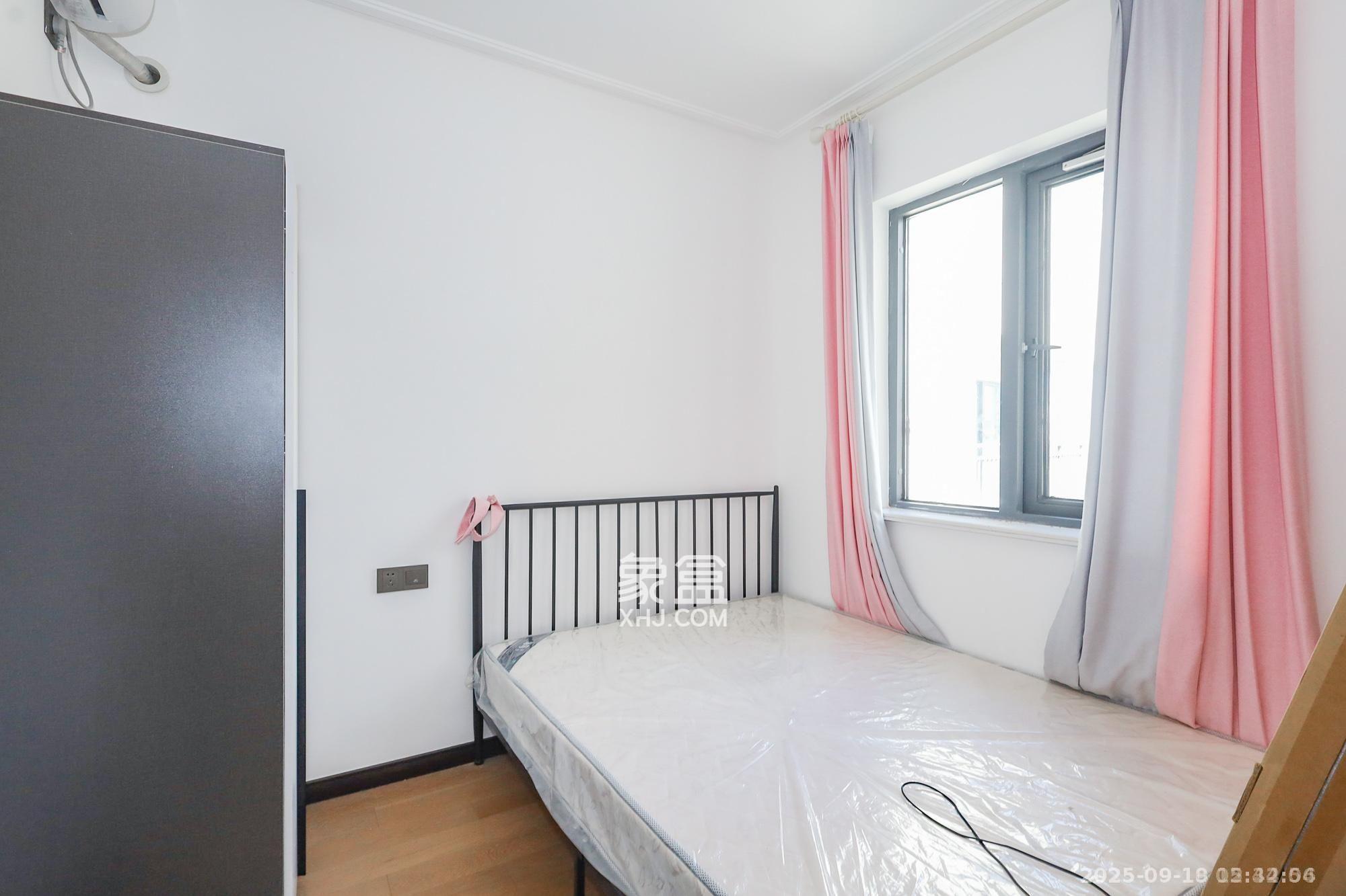 卓越中寰 3室2厅2卫 4600.0元/月 卓越中寰 3室2厅2卫 4600.0元/月室内图