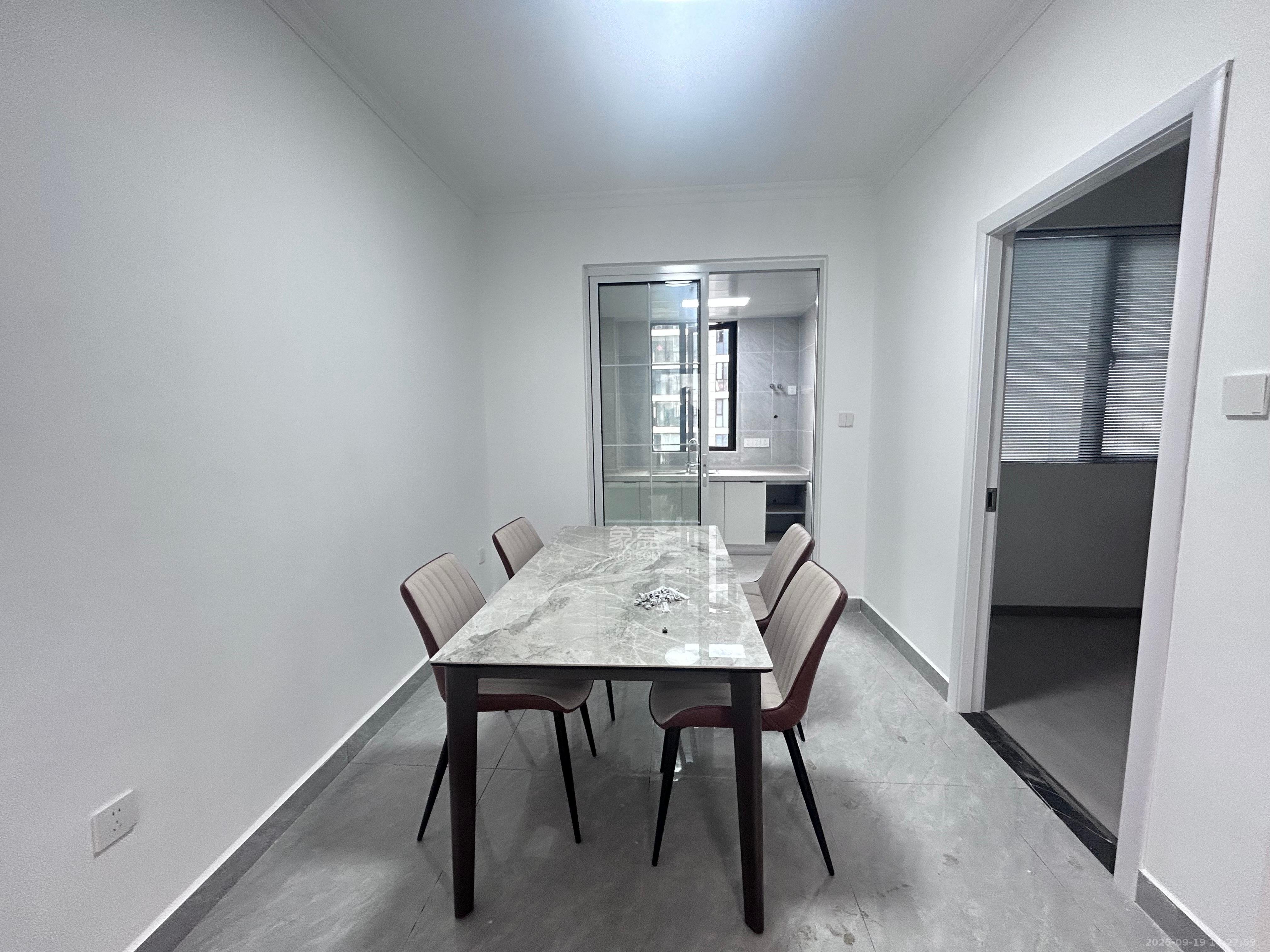 润和翰文府  4室2厅2卫    3000.0元/月室内图