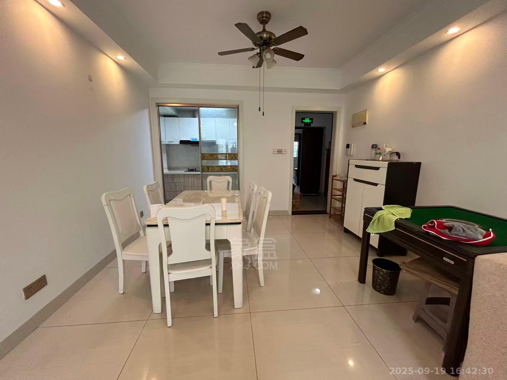 中建御山和苑 3室2厅2卫 2300.0元/月 中建御山和苑 3室2厅2卫 2300.0元/月室内图