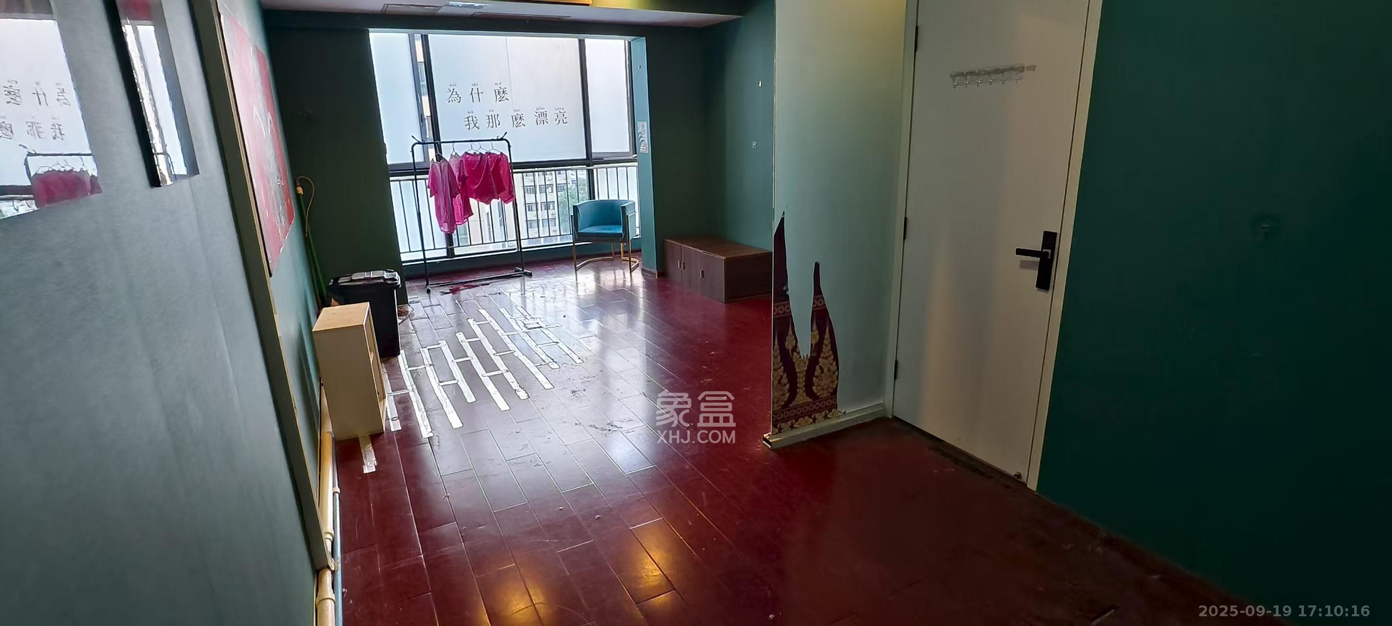德思勤城市广场（宝格丽公寓）  2室1厅1卫   4000.00元/月室内图
