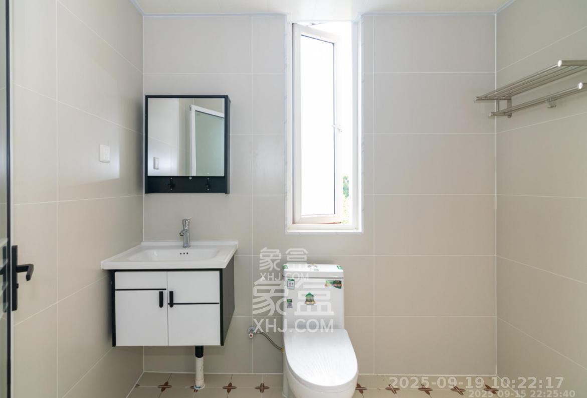 金地三千府（金地湖山樾、金地自在城）  3室2厅2卫    2000.0元/月室内图