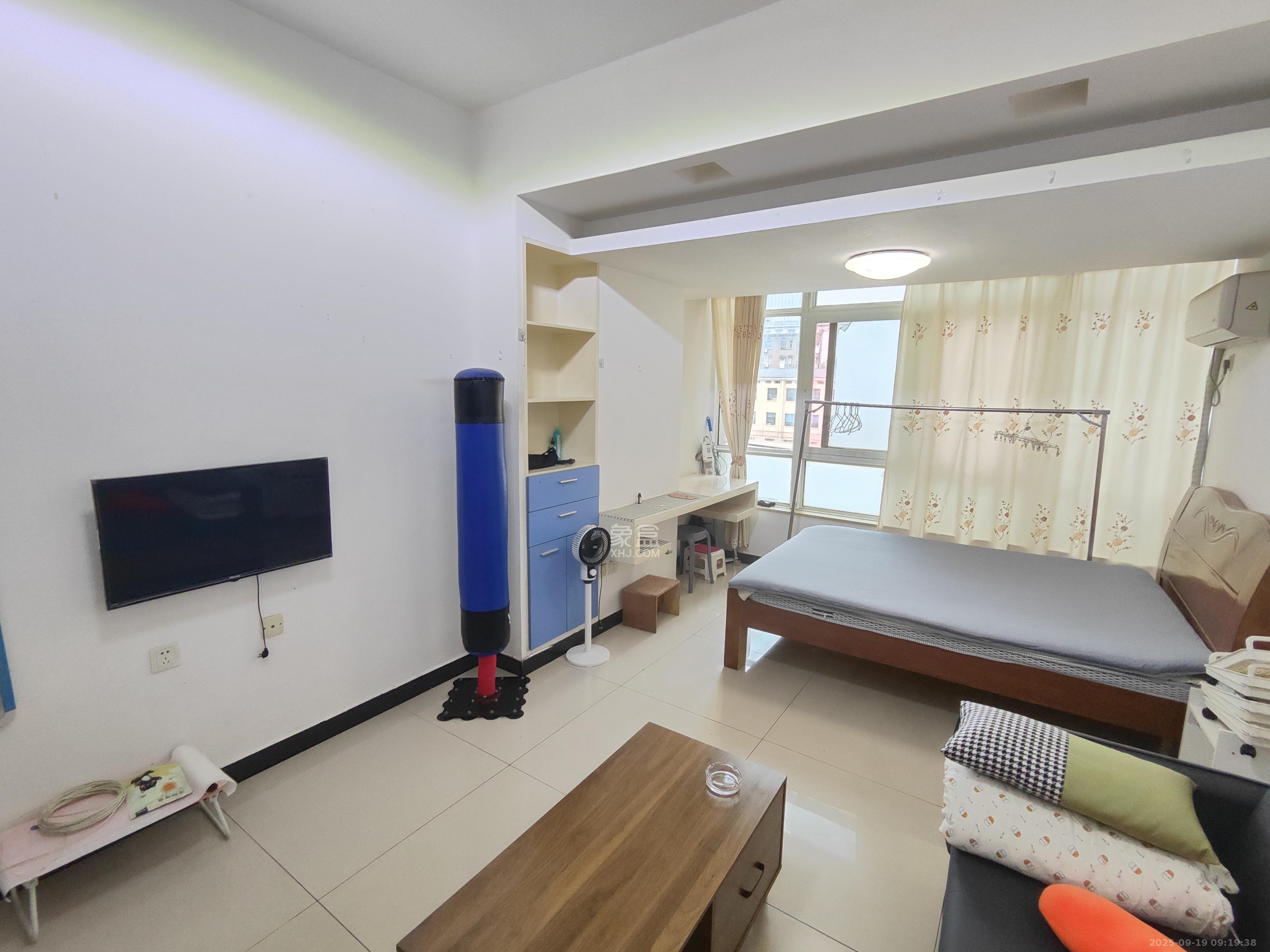 豪菲斯国际公寓(缤纷一季) 1室1厅1卫 1300.0元/月 豪菲斯国际公寓(缤纷一季) 1室1厅1卫 1300.0元/月室内图