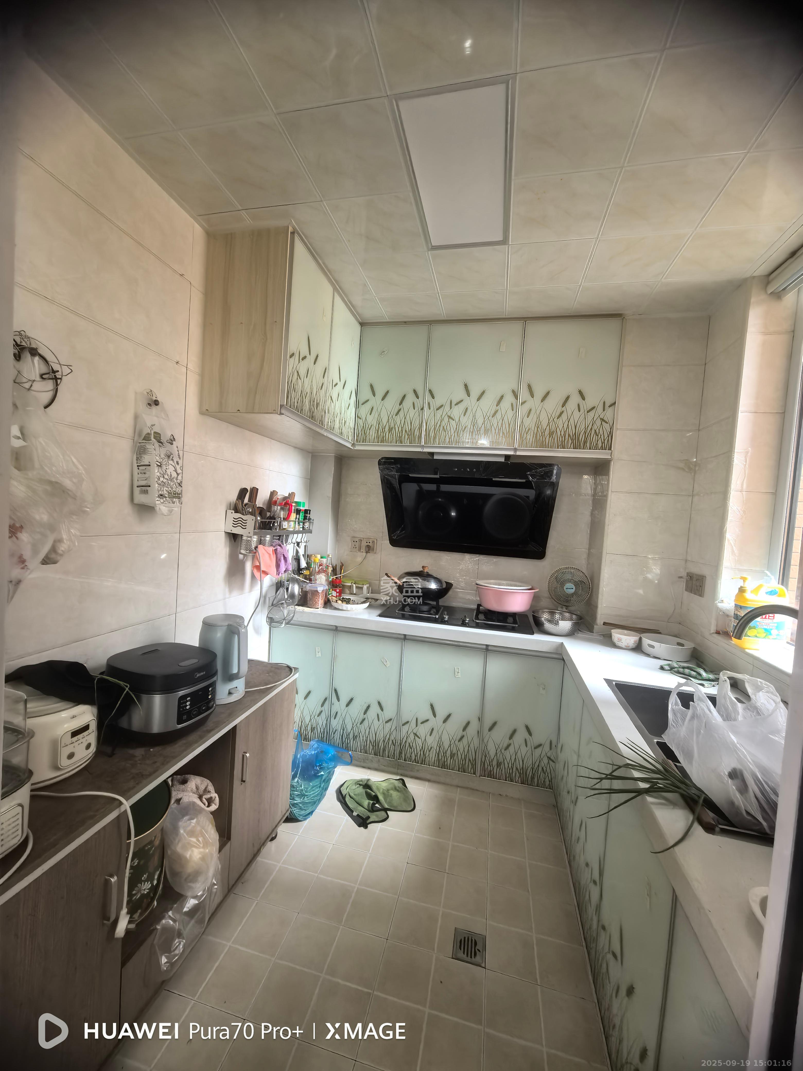 丽发新城 1室0厅0卫 1800.0元/月 丽发新城 1室0厅0卫 1800.0元/月室内图