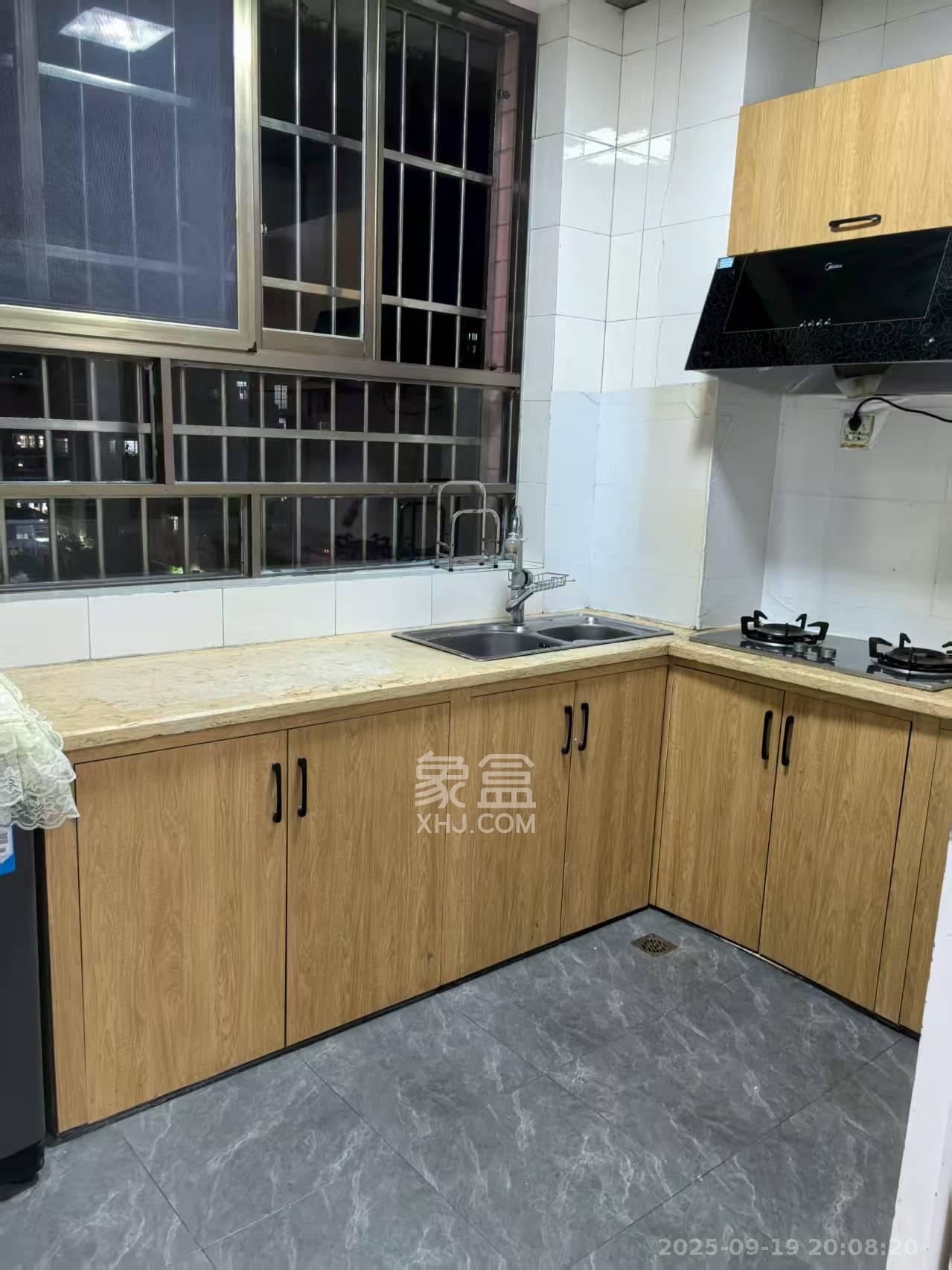 先福安置小区 2室1厅1卫 1500.0元/月 先福安置小区 2室1厅1卫 1500.0元/月室内图