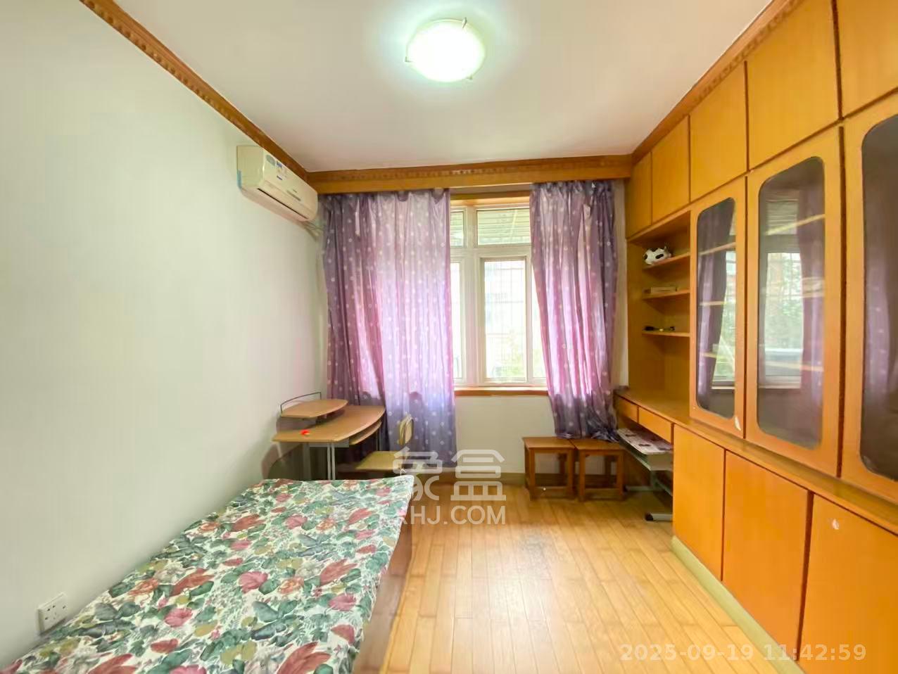 十一中学单位宿舍 3室1厅1卫 1500.0元/月 十一中学单位宿舍 3室1厅1卫 1500.0元/月室内图