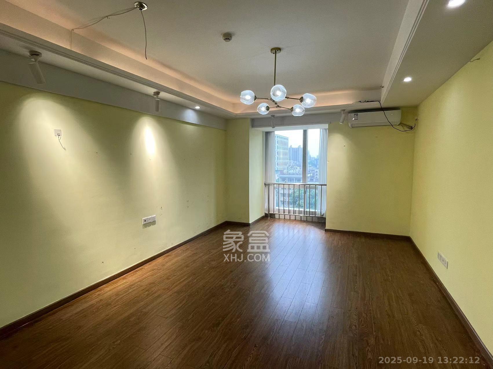 德思勤城市广场(宝格丽公寓) 1室1厅1卫 2000.0元/月 德思勤城市广场(宝格丽公寓) 1室1厅1卫 2000.0元/月室内图