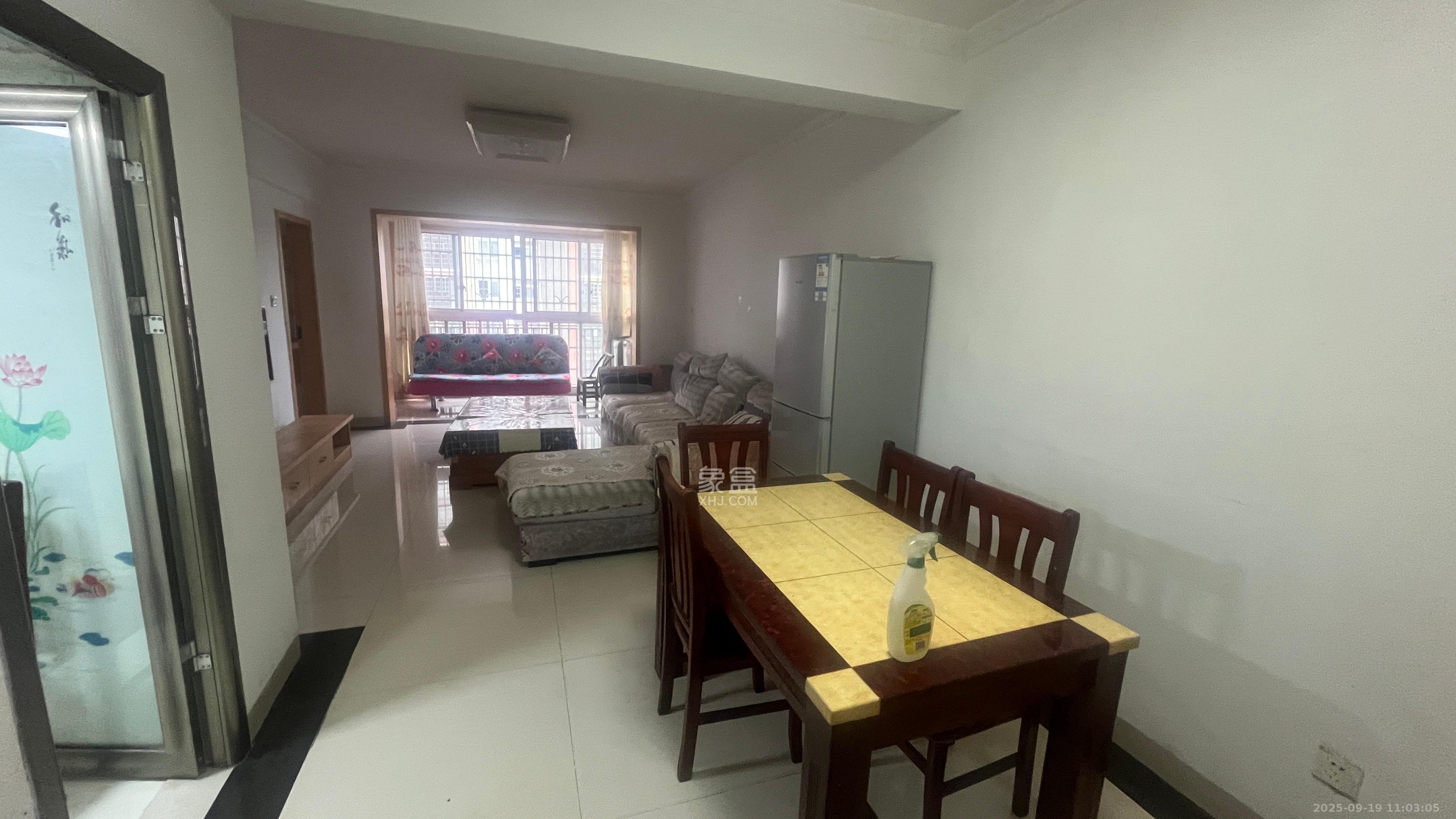 骑龙安置小区 2室2厅1卫 1900.0元/月 骑龙安置小区 2室2厅1卫 1900.0元/月室内图