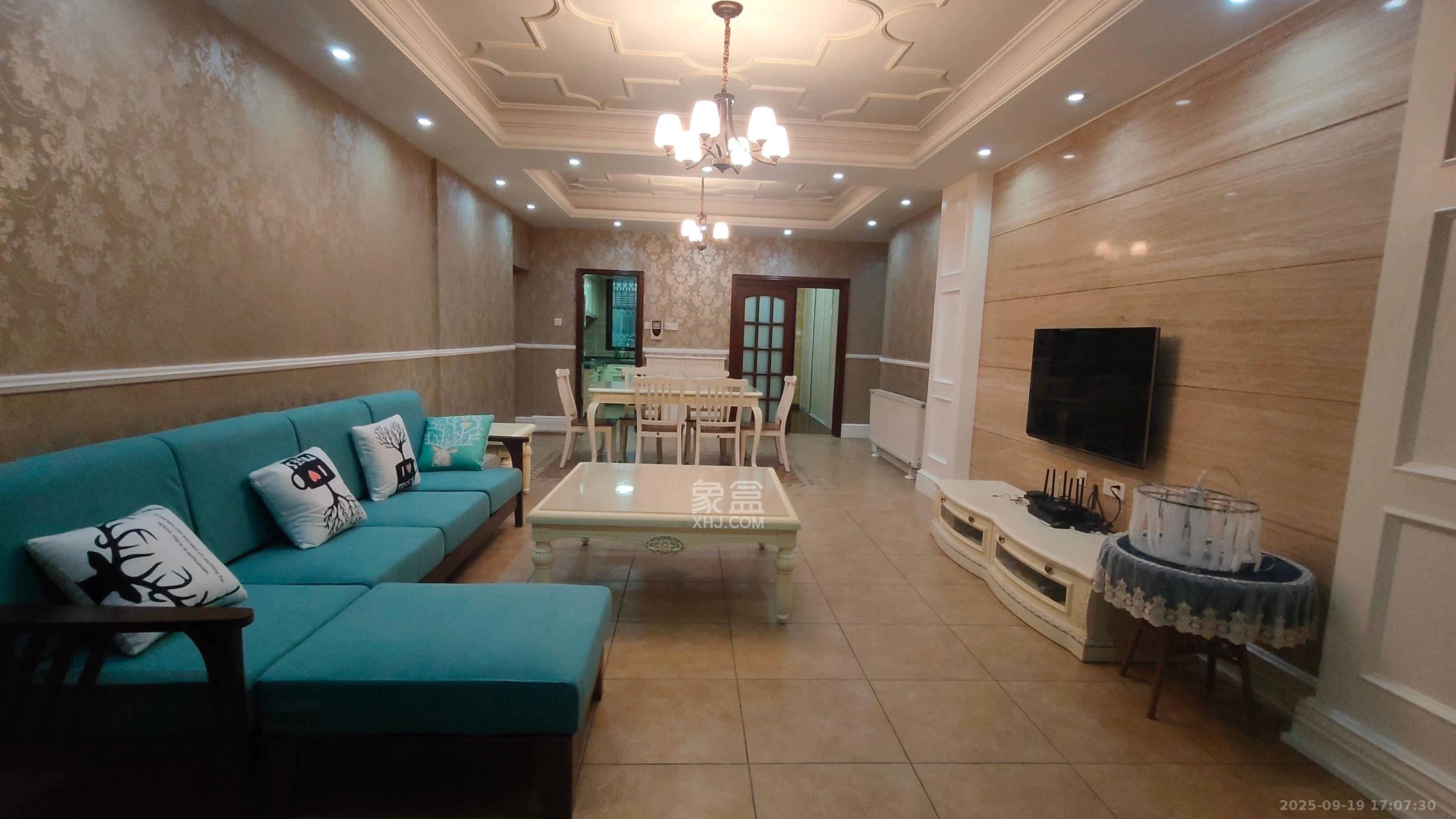 阳光100三期  1室2厅2卫    5000.0元/月 阳光100三期  1室2厅2卫    5000.0元/月