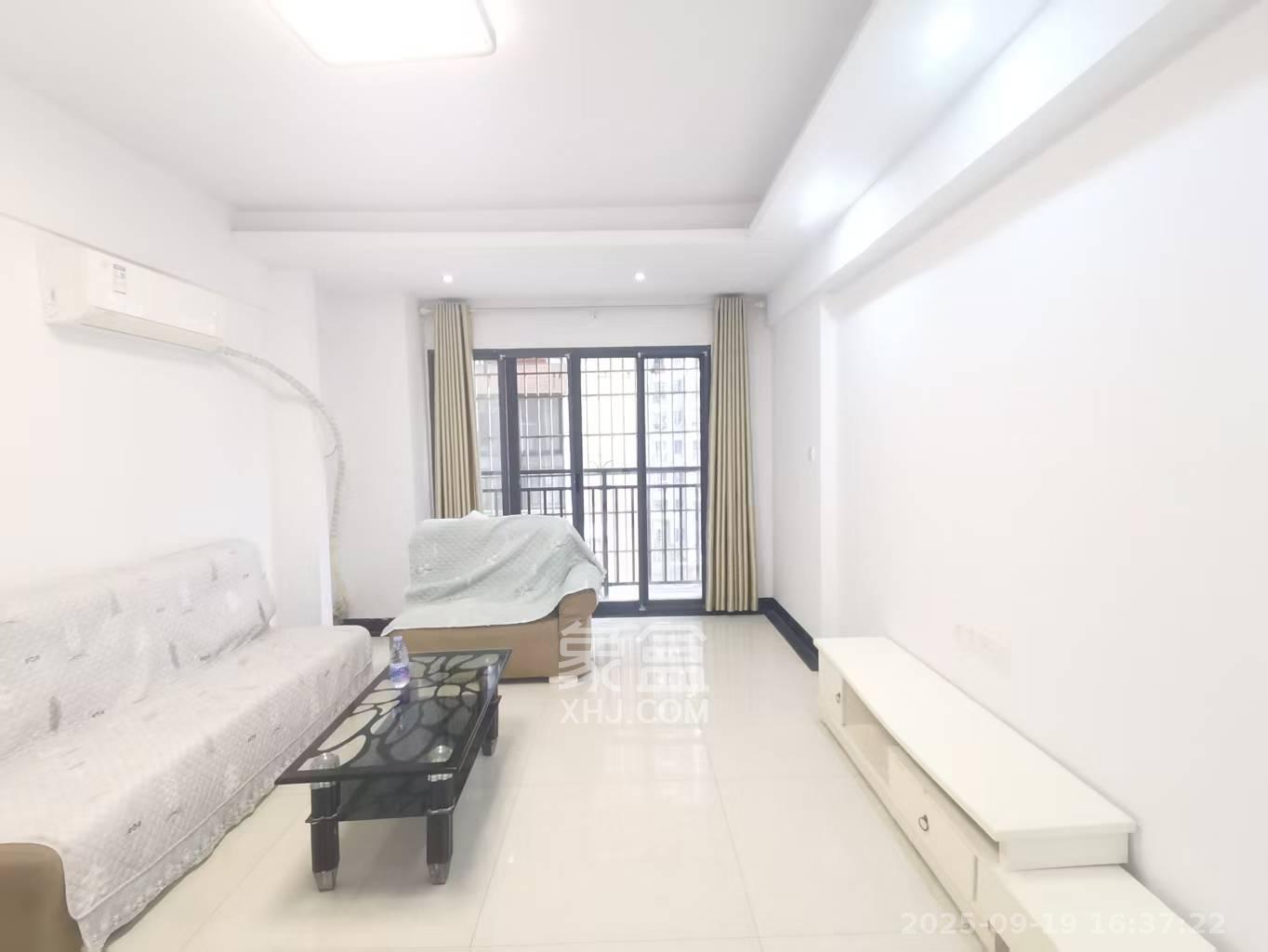 极目楚天  2室2厅1卫    2100.0元/月室内图